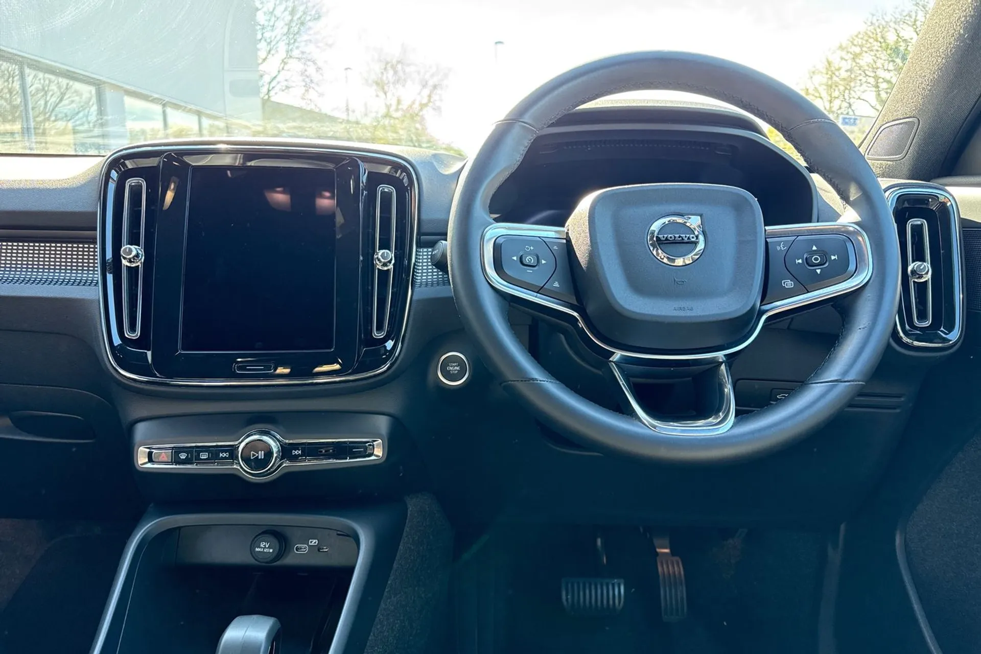 Volvo XC40 thumbnail image number 34