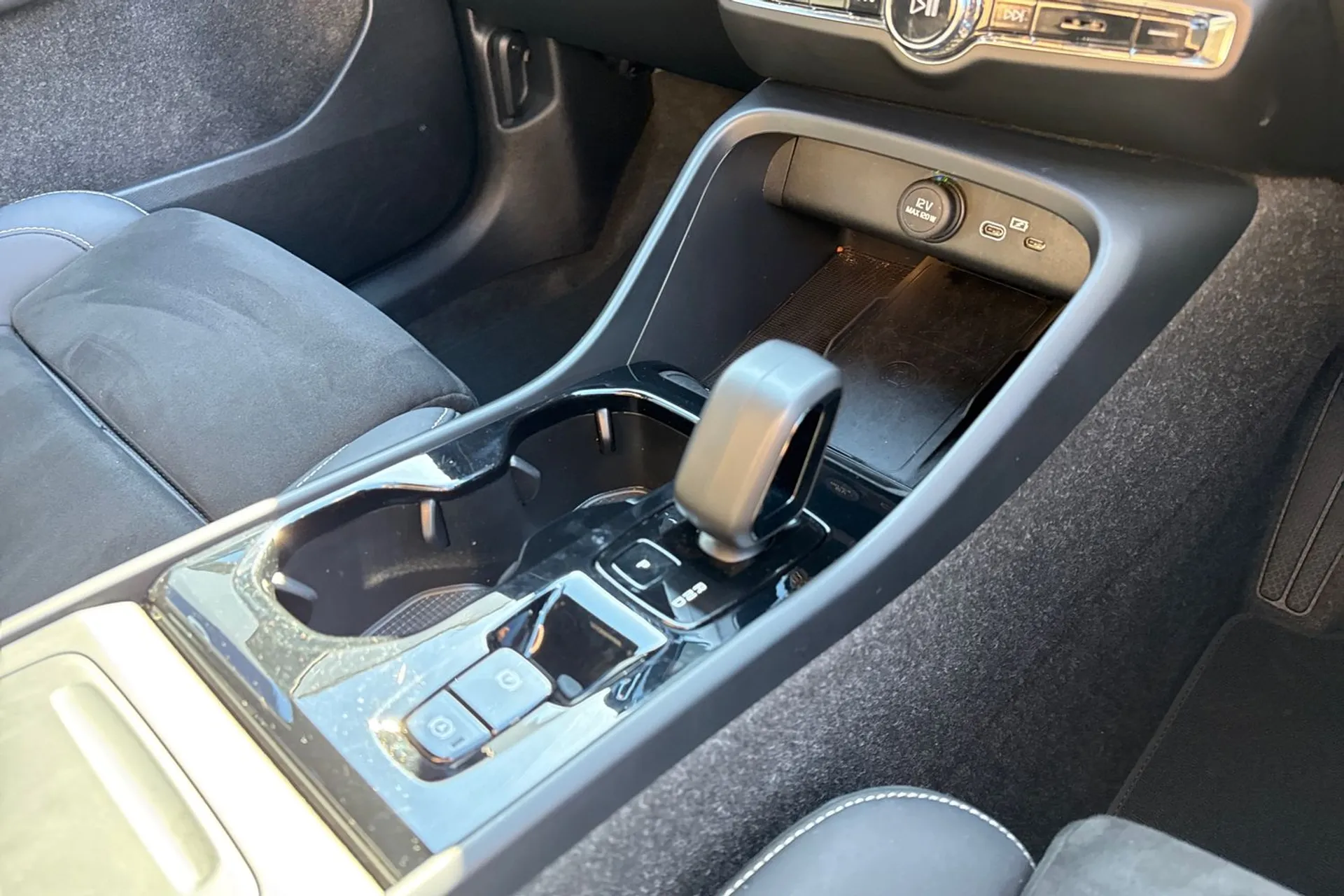 Volvo XC40 thumbnail image number 42