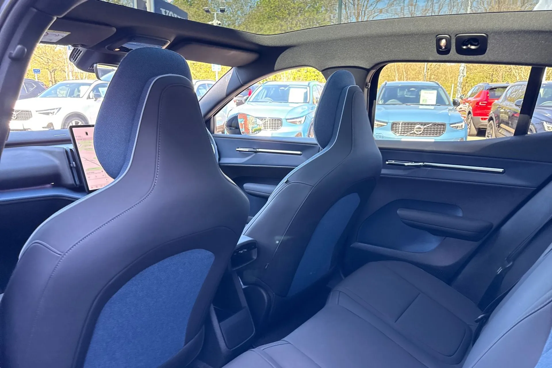 Volvo EX30 thumbnail image number 31