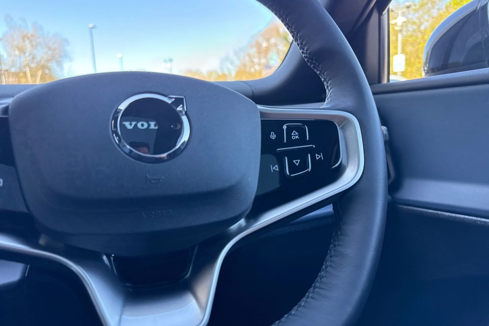 Volvo EX30 thumbnail image number 37