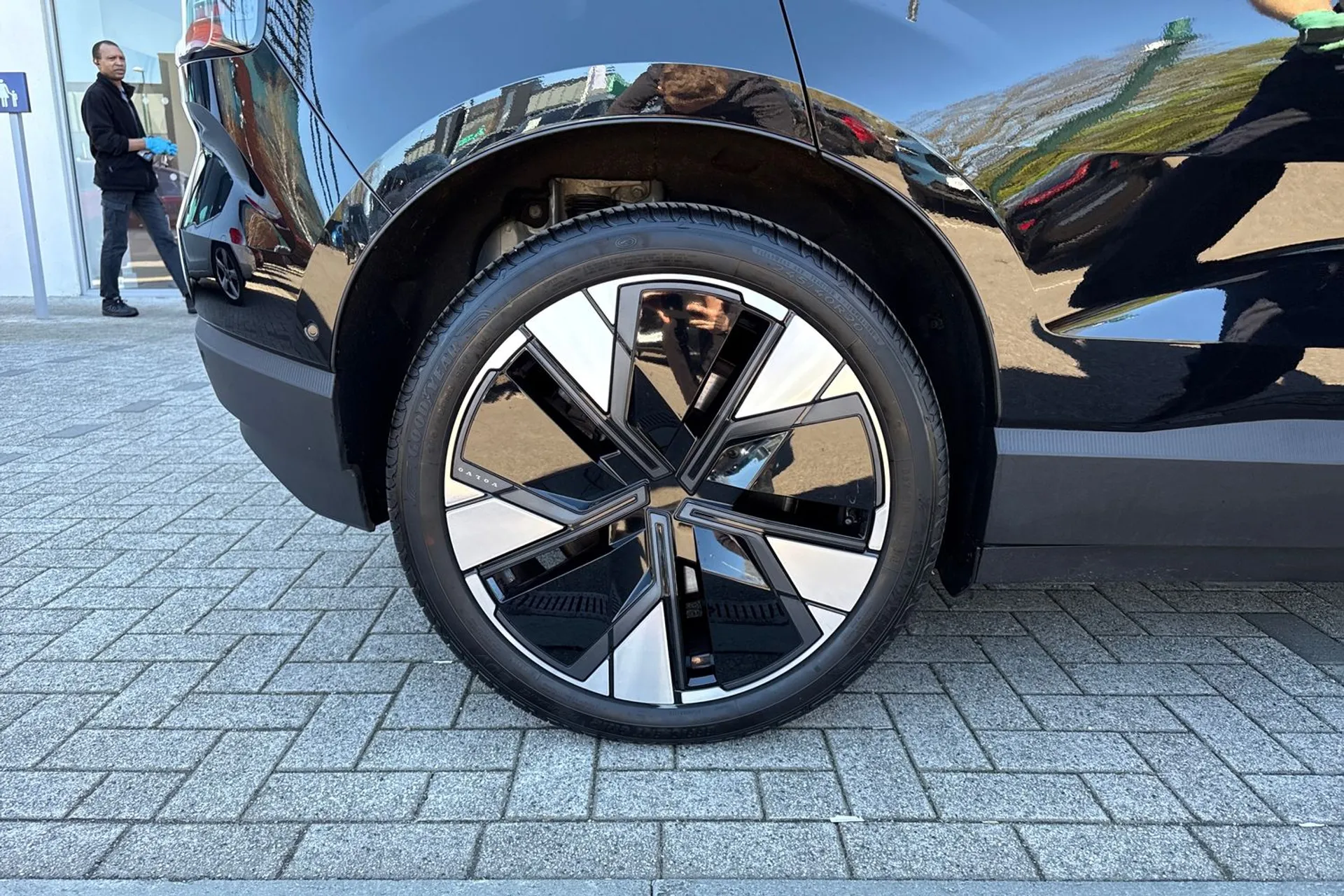 Volvo EX30 thumbnail image number 14