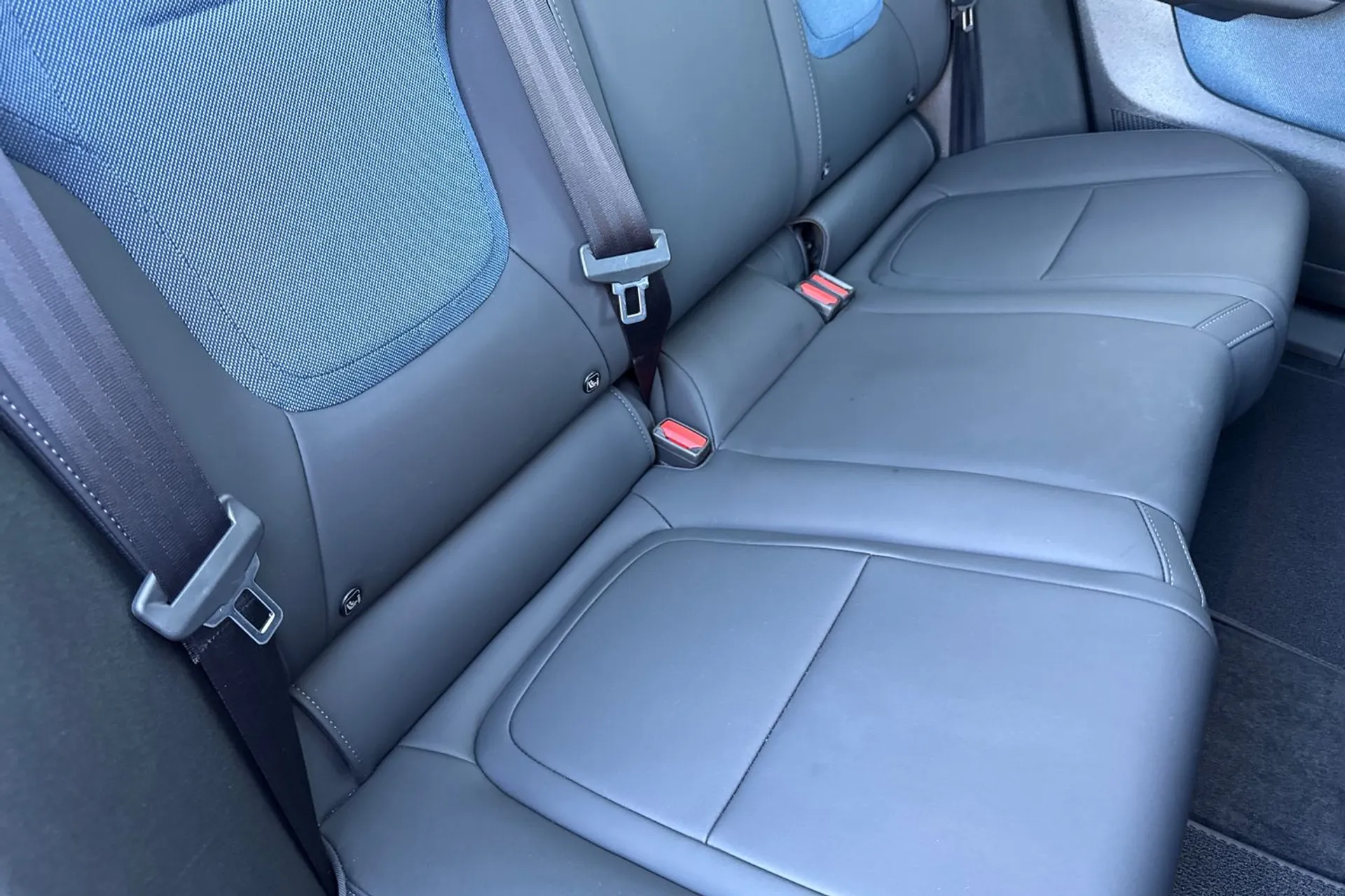 Volvo EX30 thumbnail image number 25