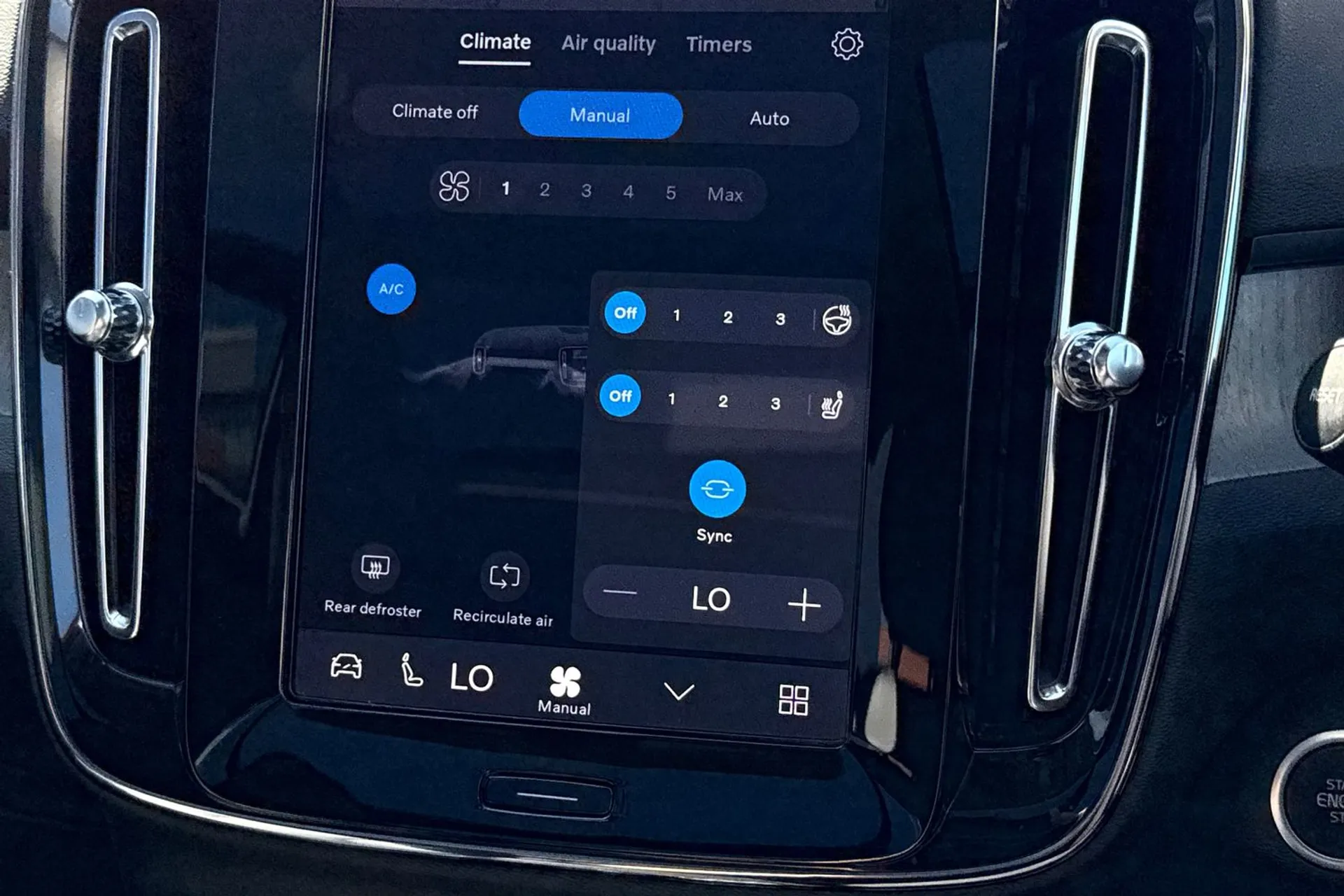 Volvo XC40 thumbnail image number 40