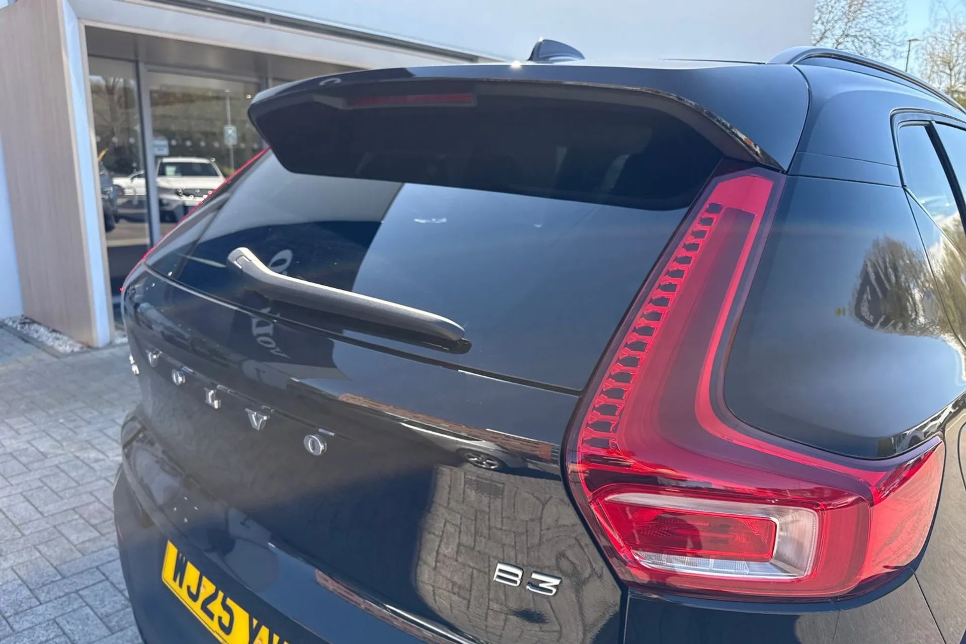 Volvo XC40 thumbnail image number 16