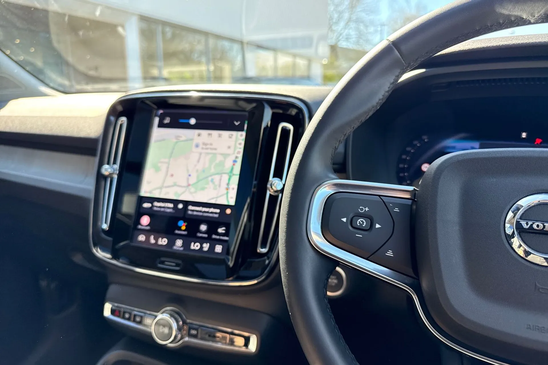 Volvo XC40 thumbnail image number 36