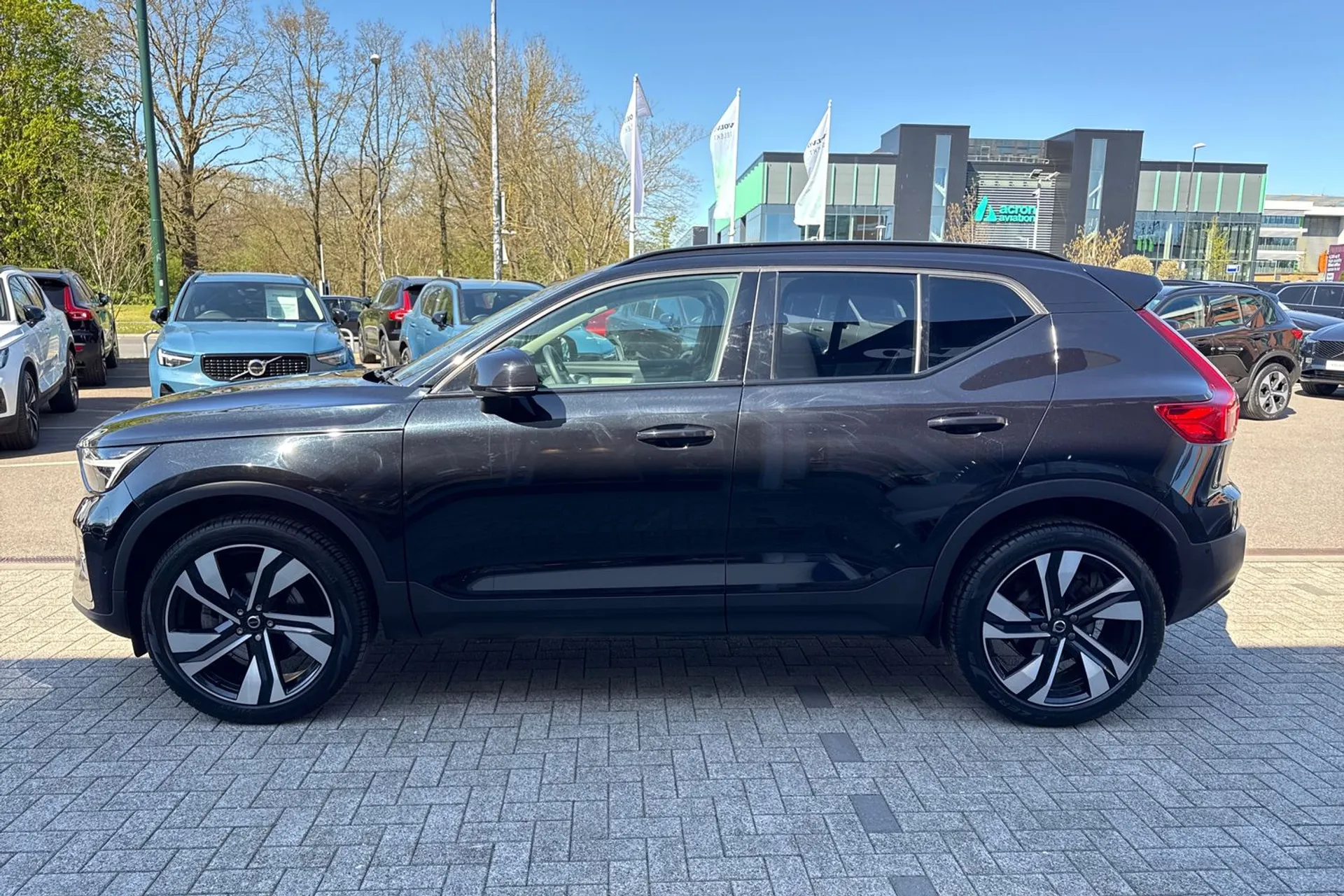 Volvo XC40 thumbnail image number 11