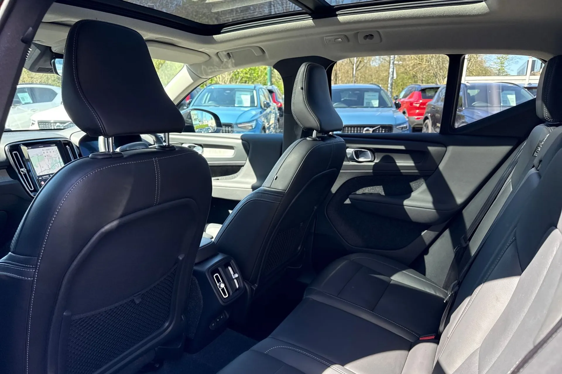 Volvo XC40 thumbnail image number 31