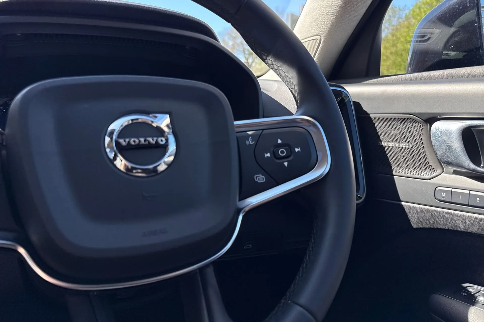 Volvo XC40 thumbnail image number 37