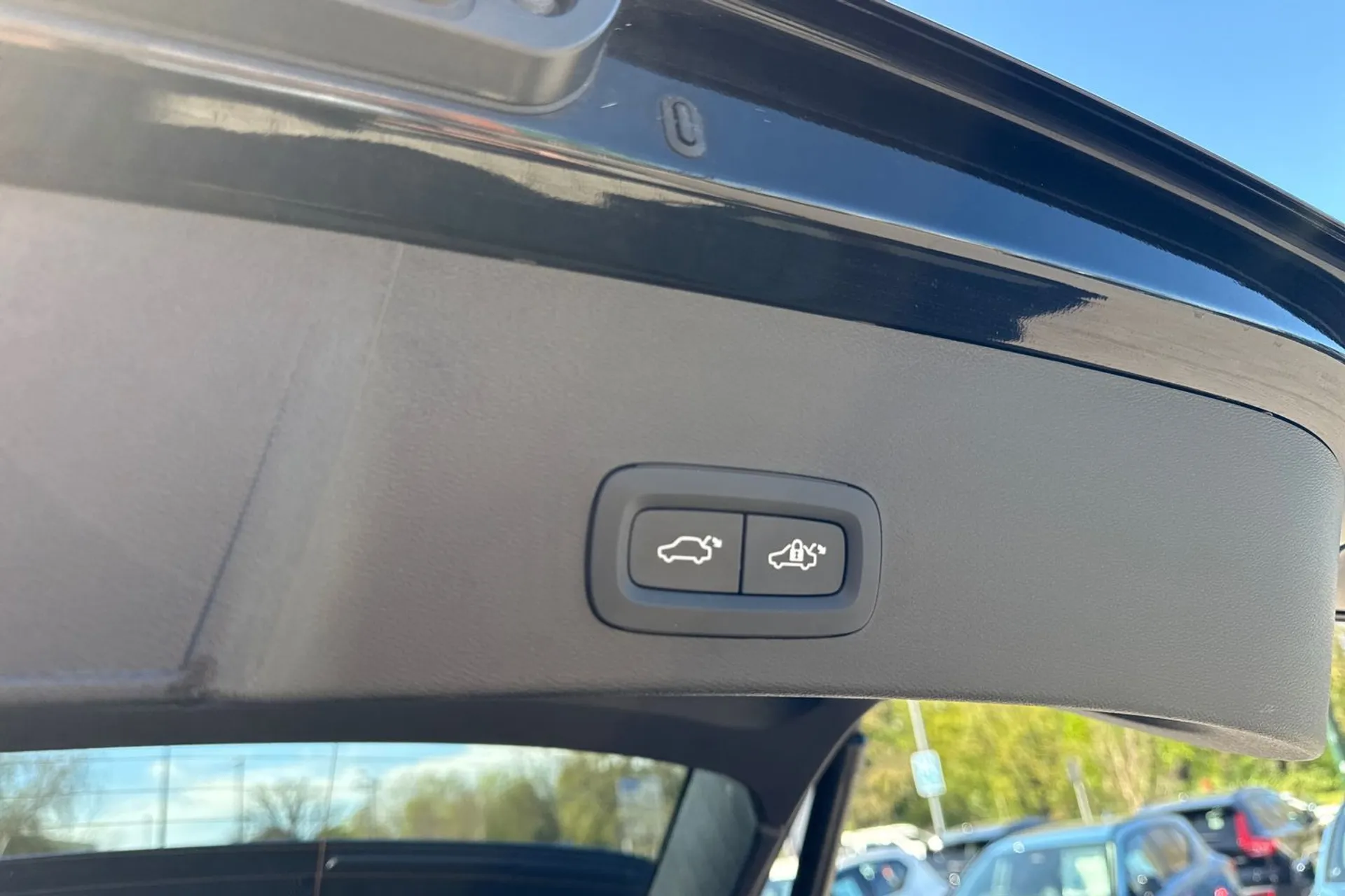 Volvo XC40 thumbnail image number 21