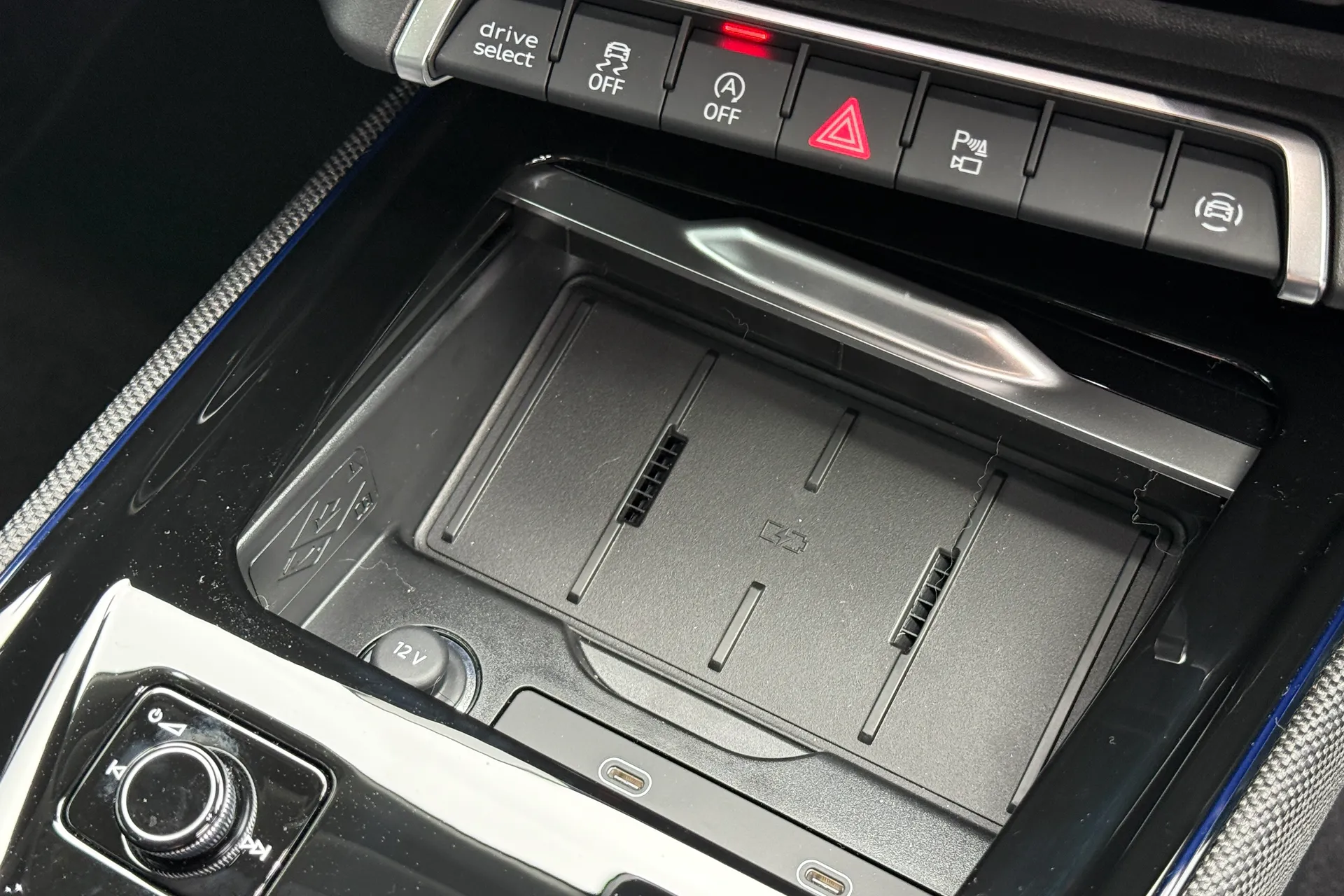 Audi Q3 thumbnail image number 14