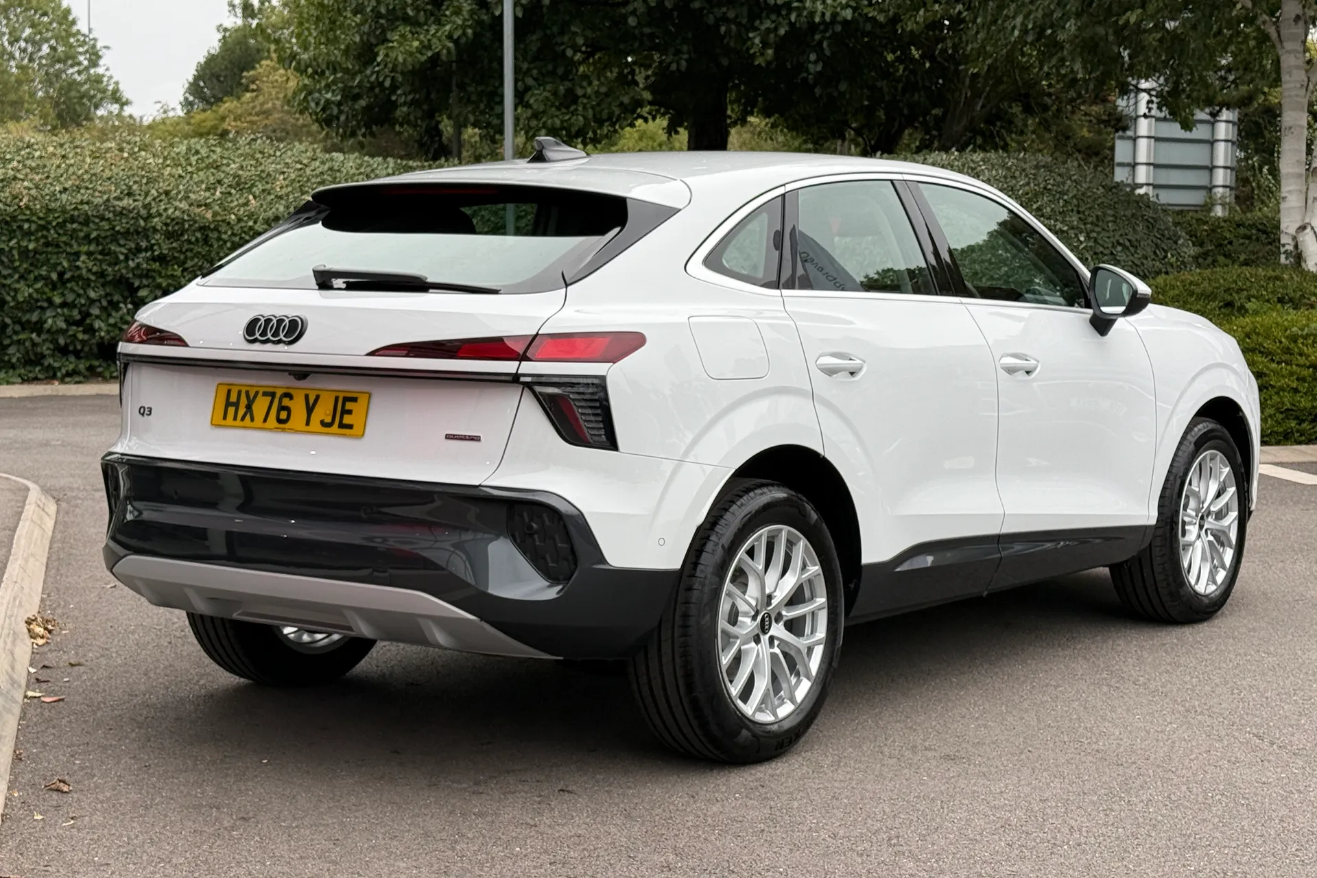 Audi Q3 thumbnail image number 26