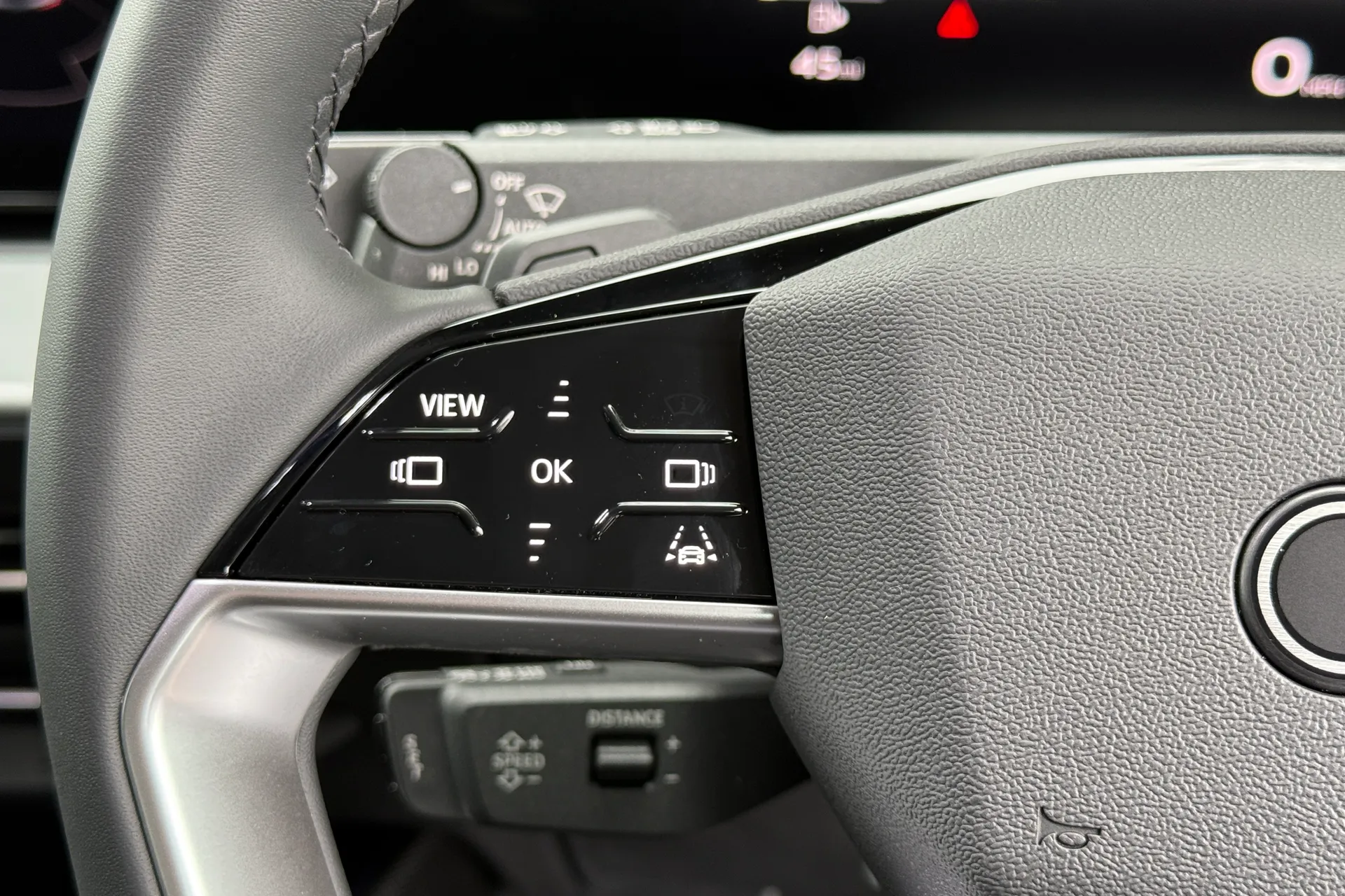Audi Q3 thumbnail image number 41