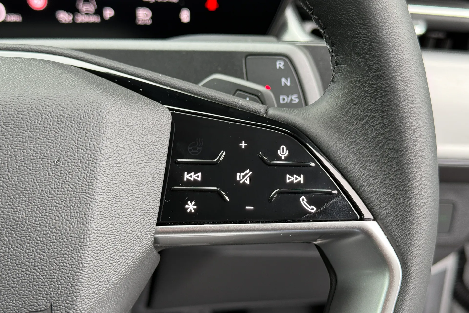 Audi Q3 thumbnail image number 42