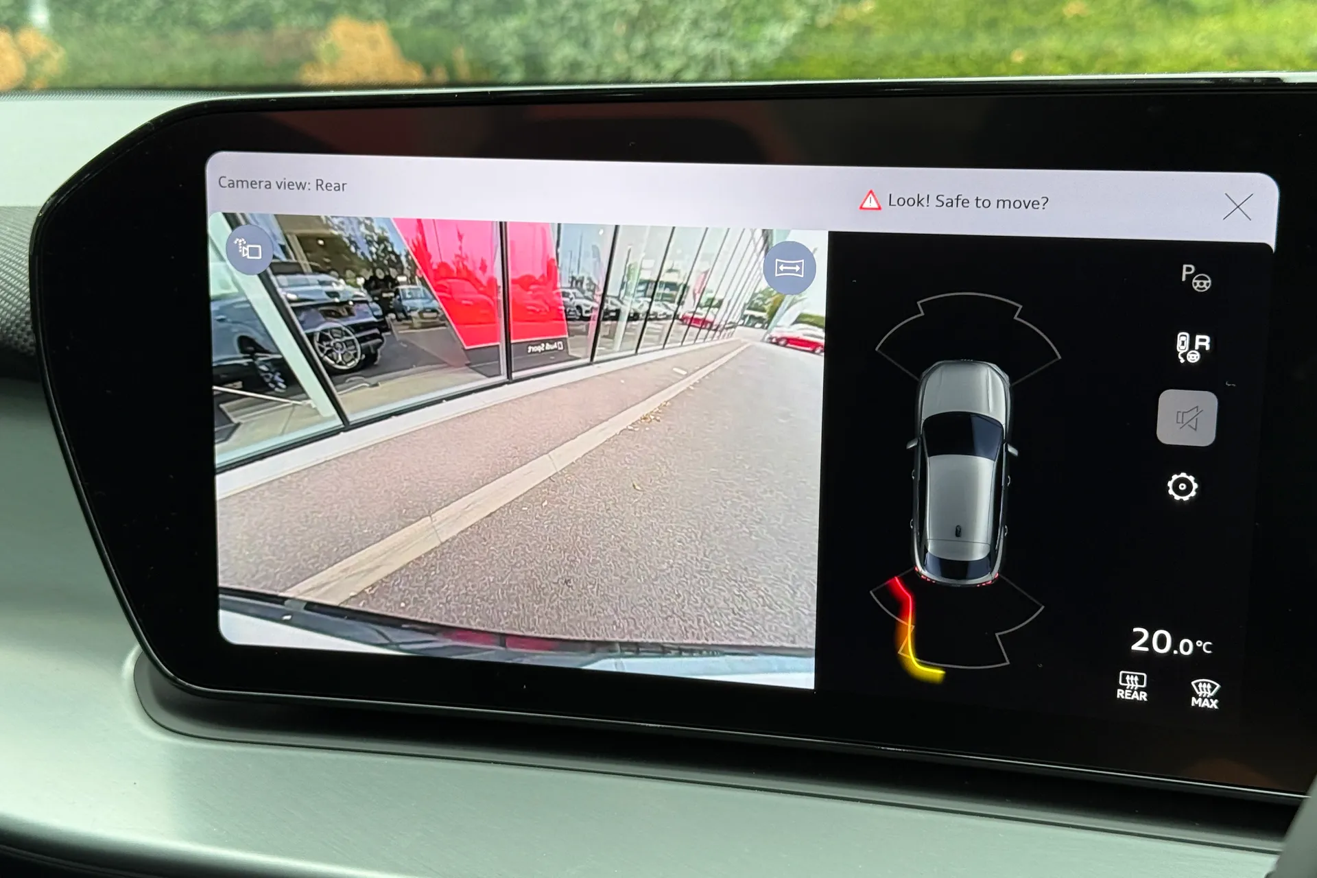 Audi Q3 thumbnail image number 3