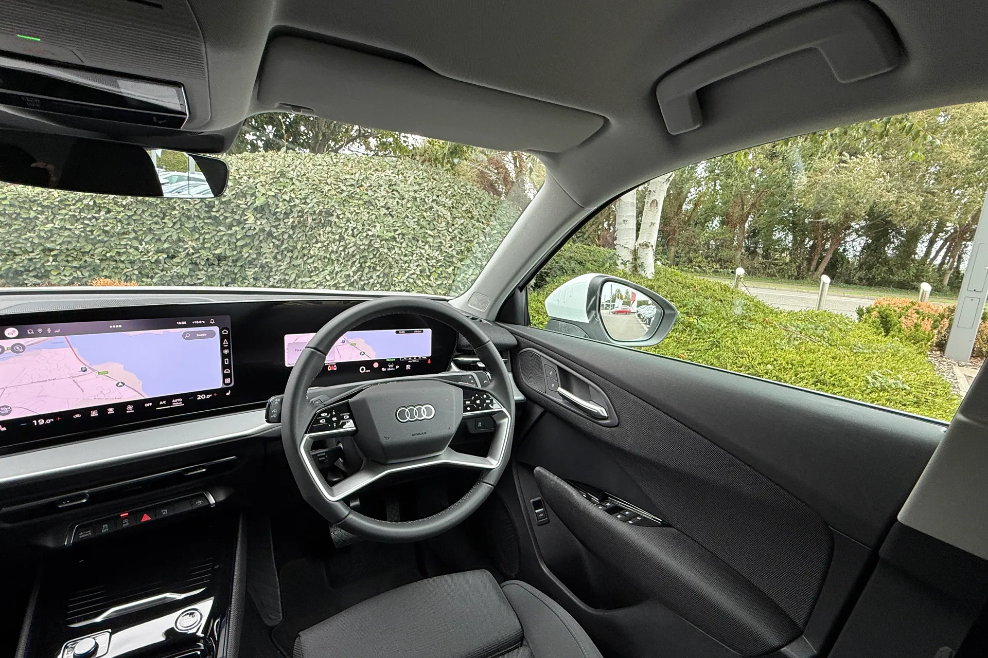 Audi Q3 thumbnail image number 45