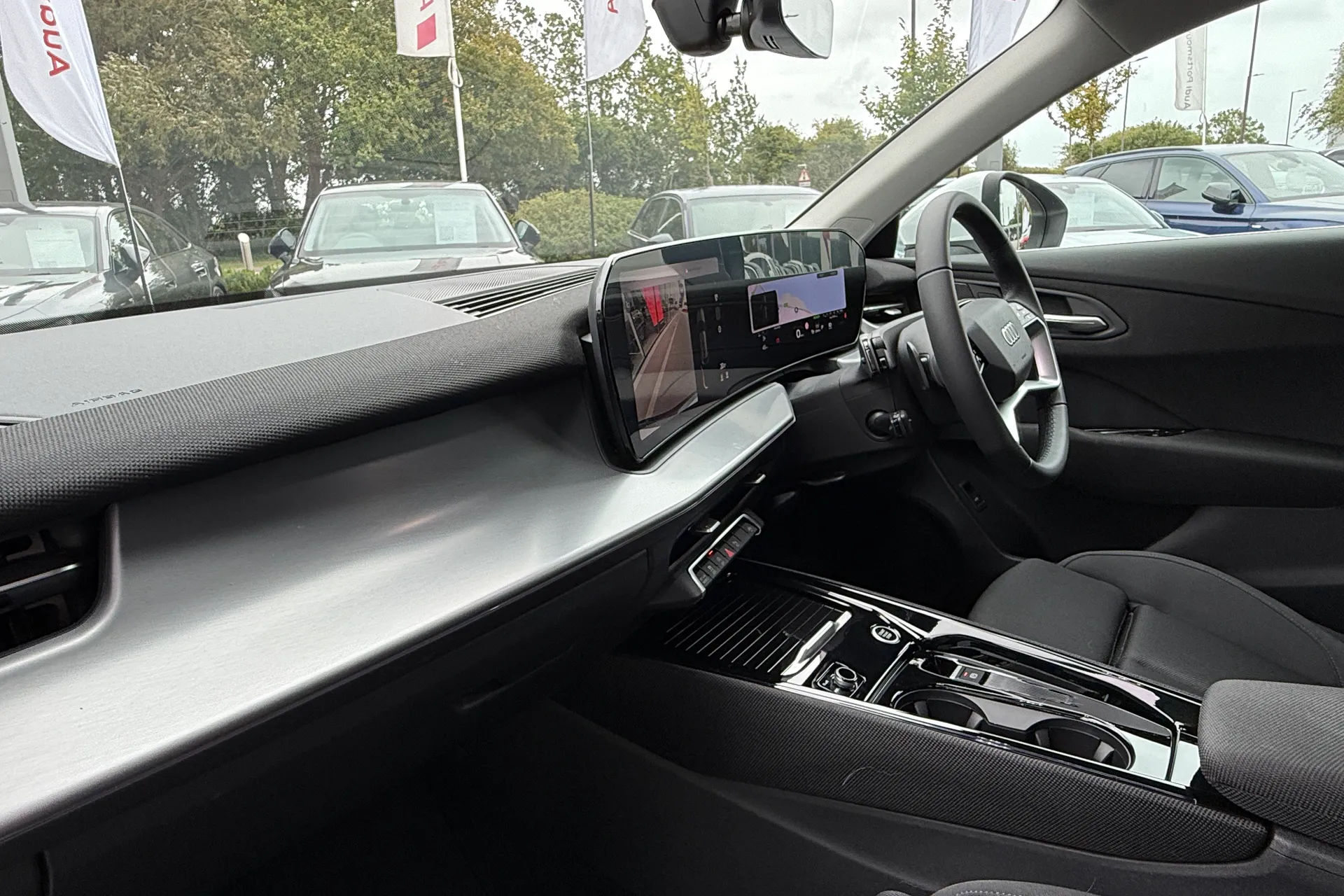 Audi Q3 thumbnail image number 36