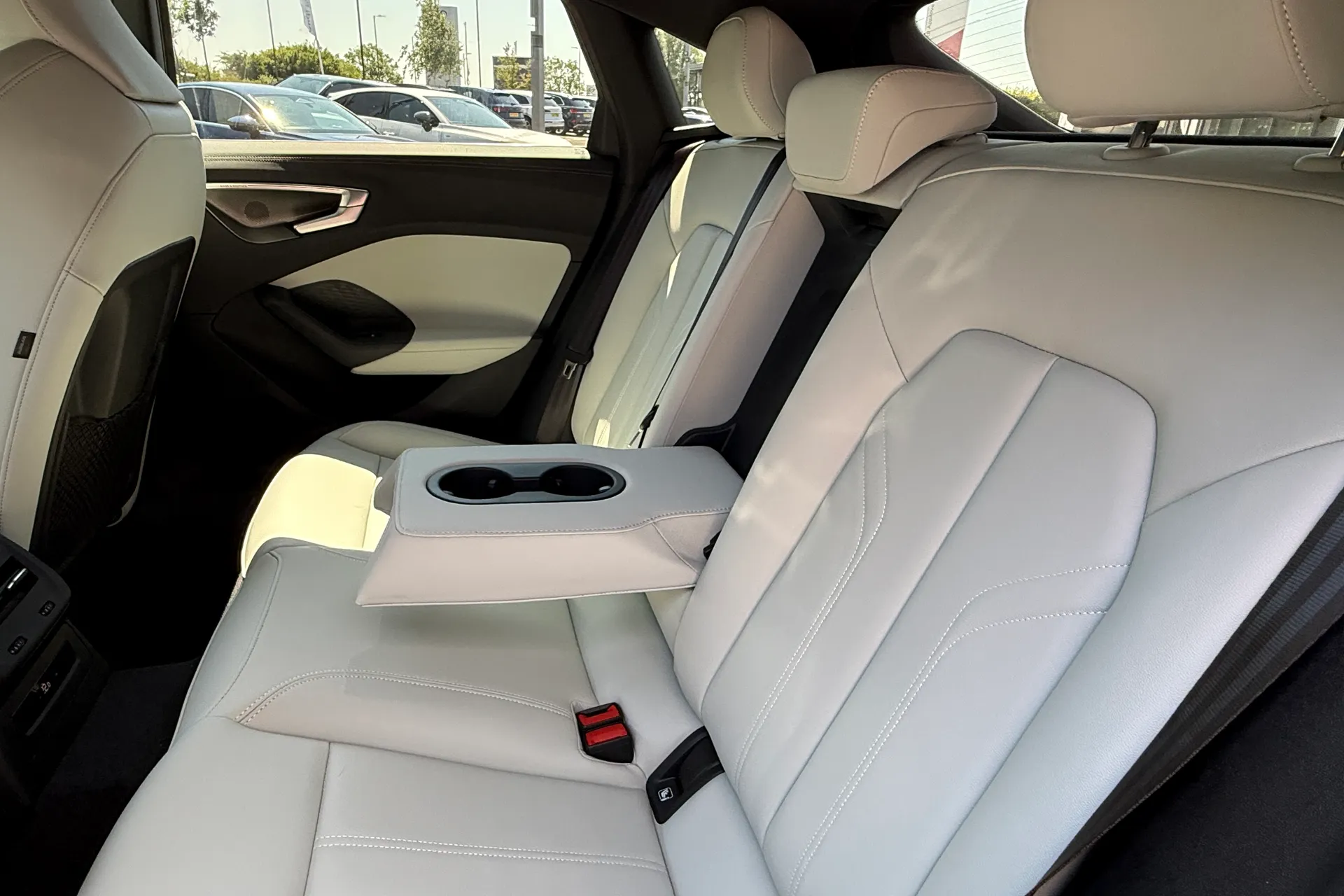 Audi A5 thumbnail image number 16