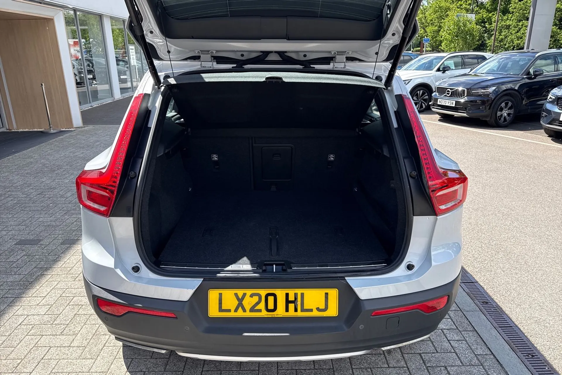 Volvo XC40 thumbnail image number 20