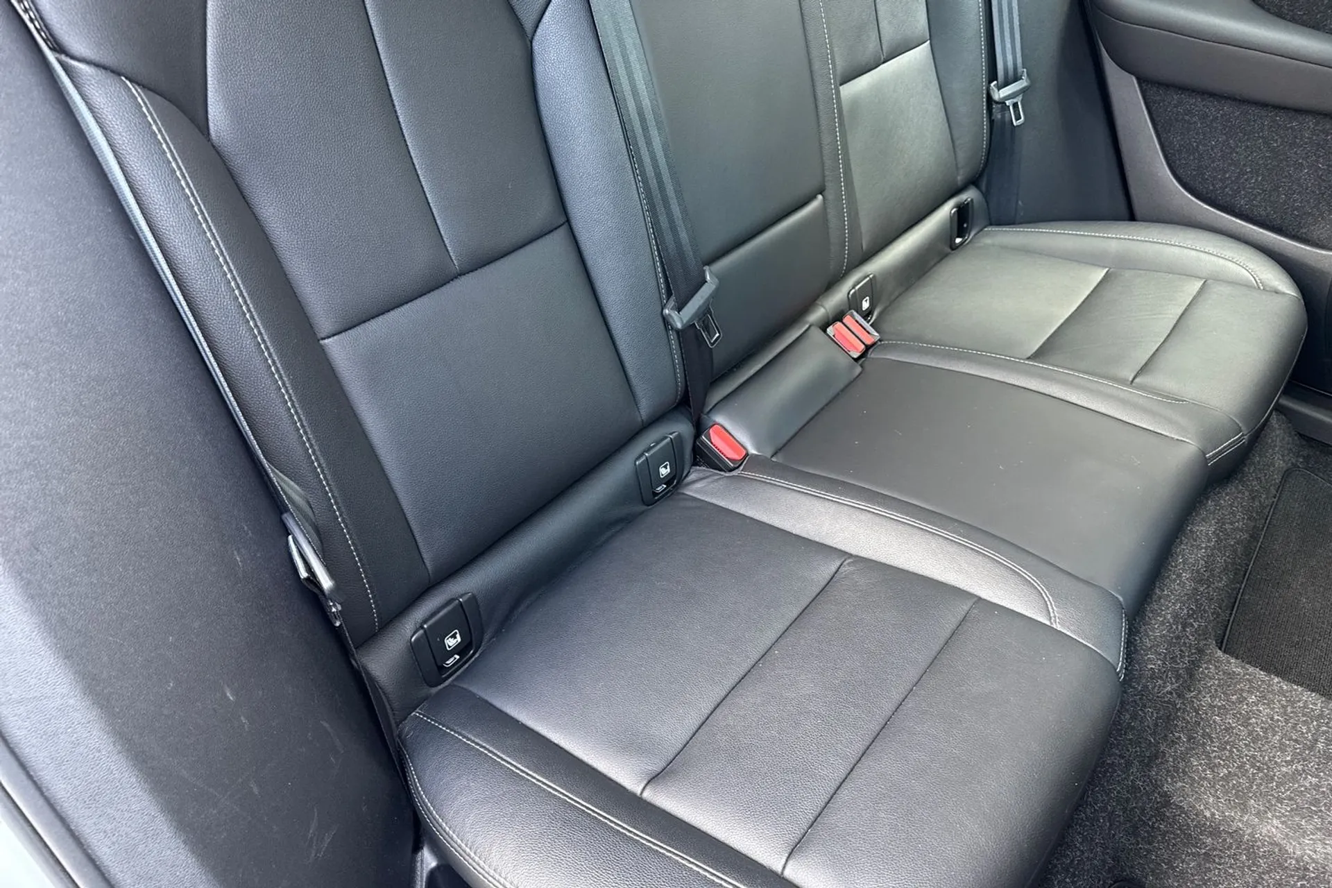 Volvo XC40 thumbnail image number 25
