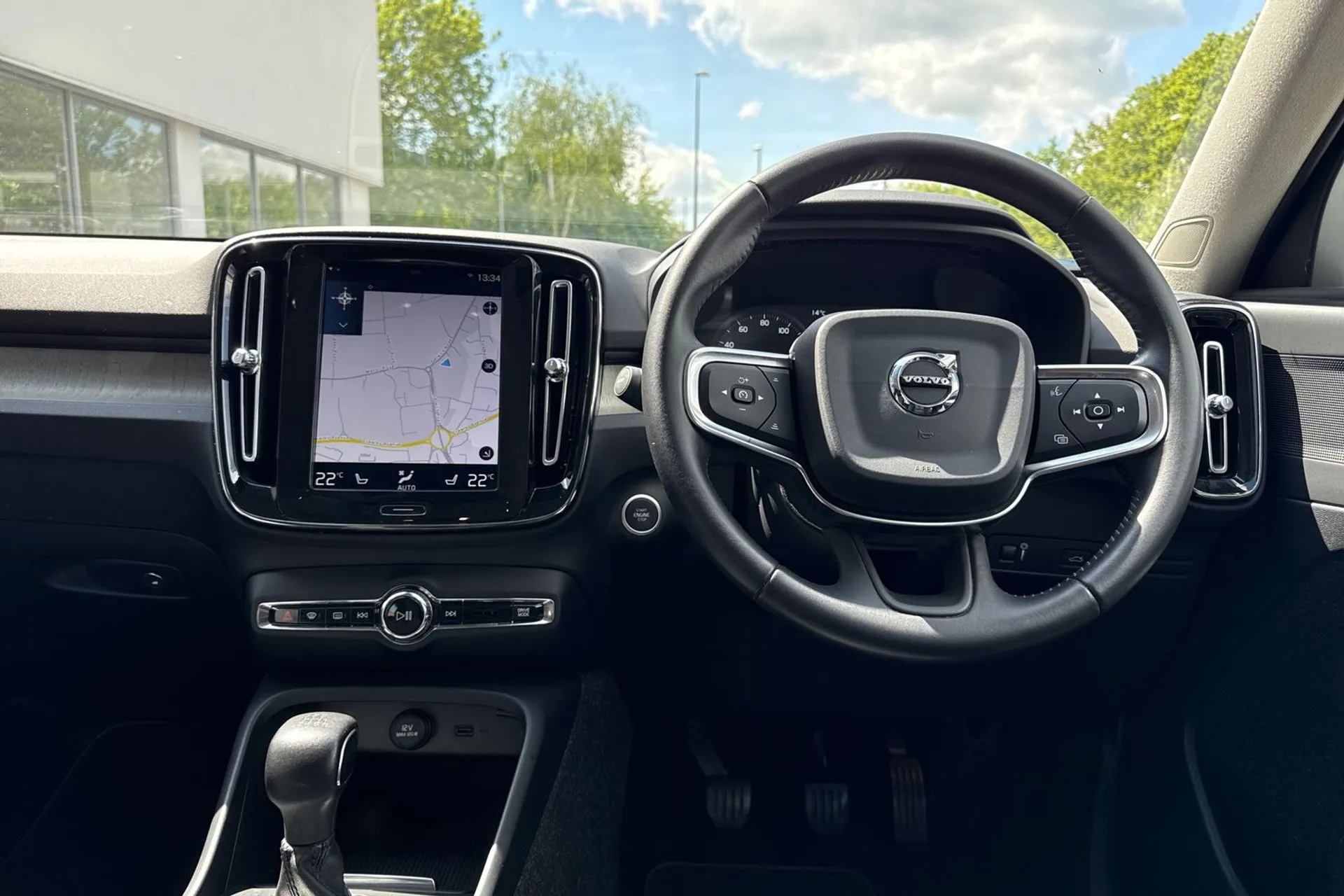 Volvo XC40 thumbnail image number 34