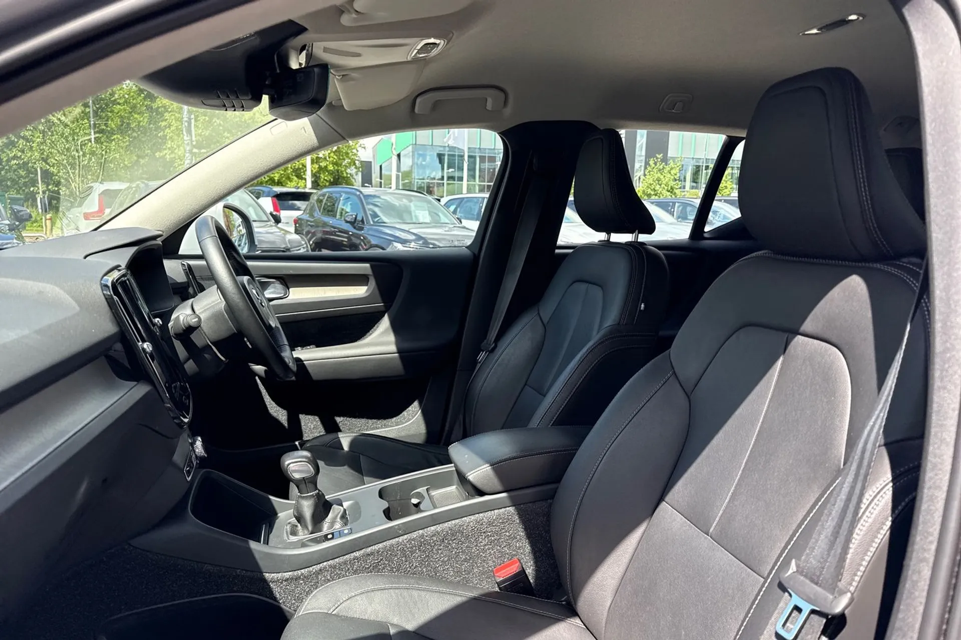 Volvo XC40 thumbnail image number 28