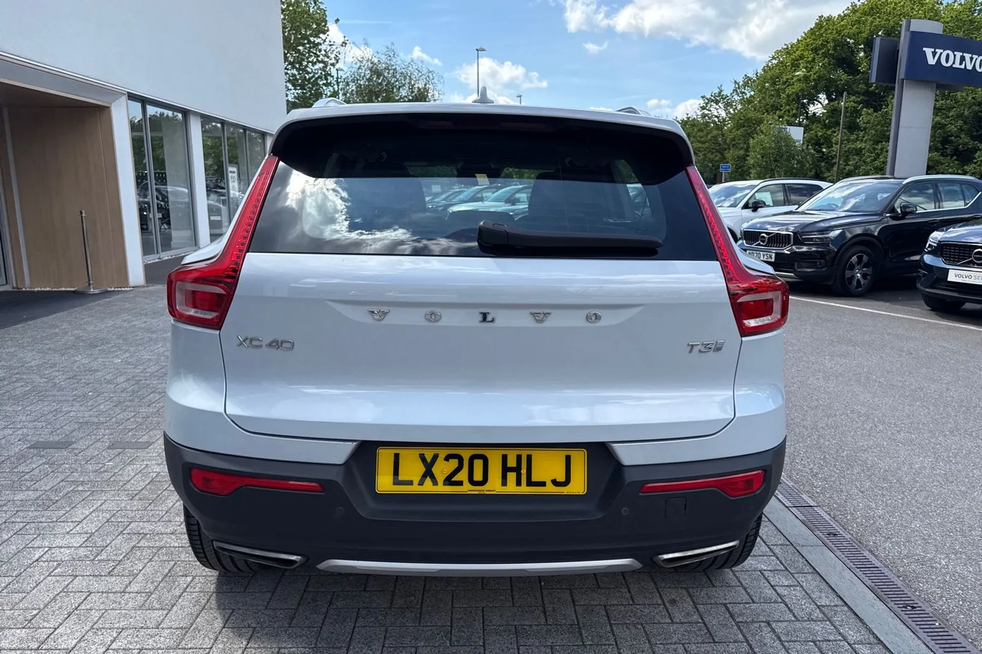 Volvo XC40 thumbnail image number 9