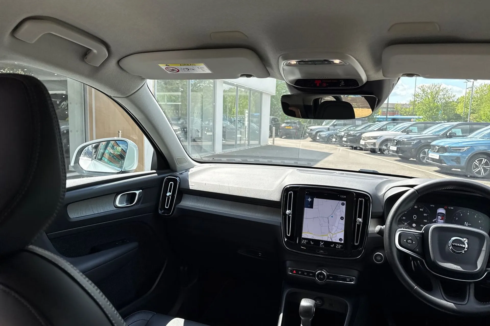 Volvo XC40 thumbnail image number 32