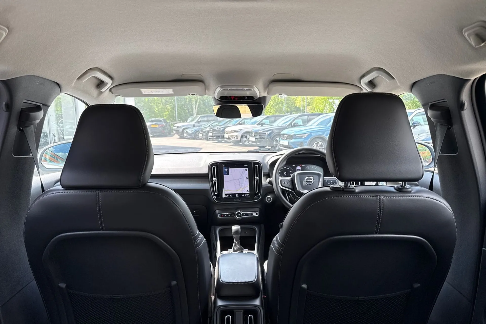 Volvo XC40 thumbnail image number 22