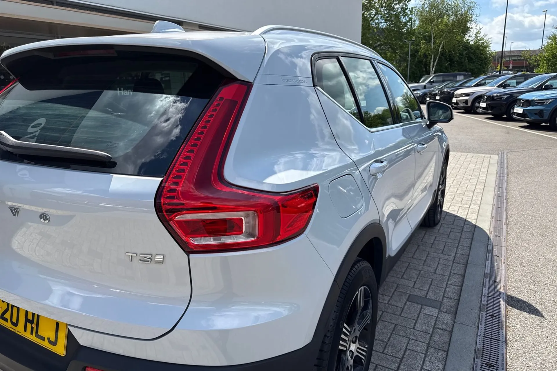 Volvo XC40 thumbnail image number 15