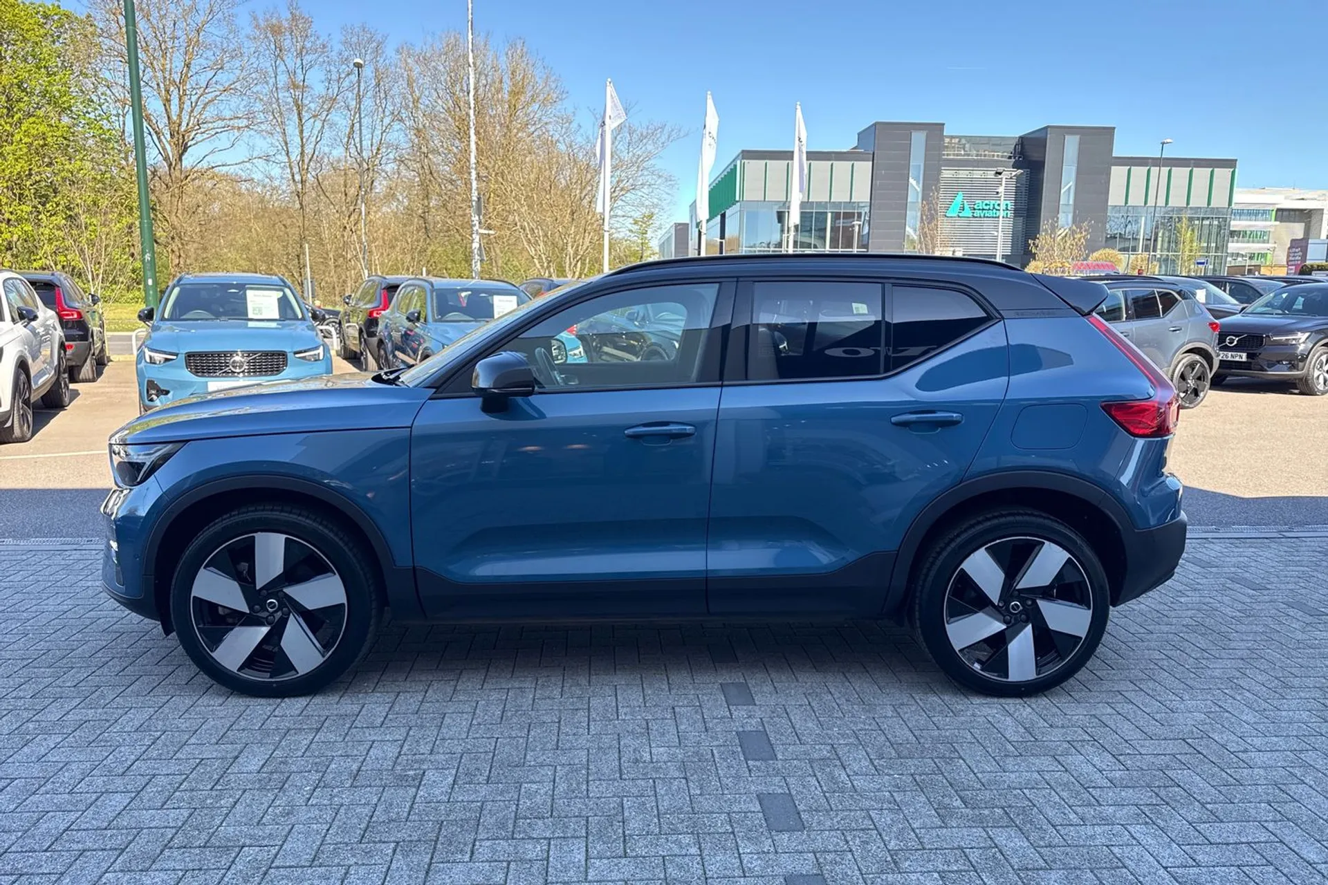 Volvo XC40 thumbnail image number 11