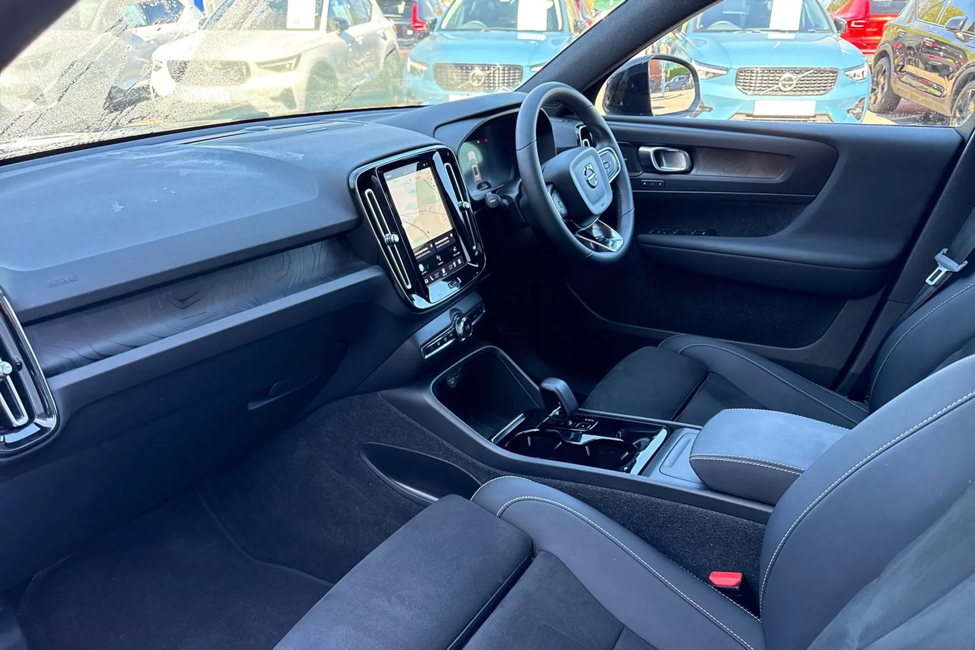 Volvo XC40 thumbnail image number 27