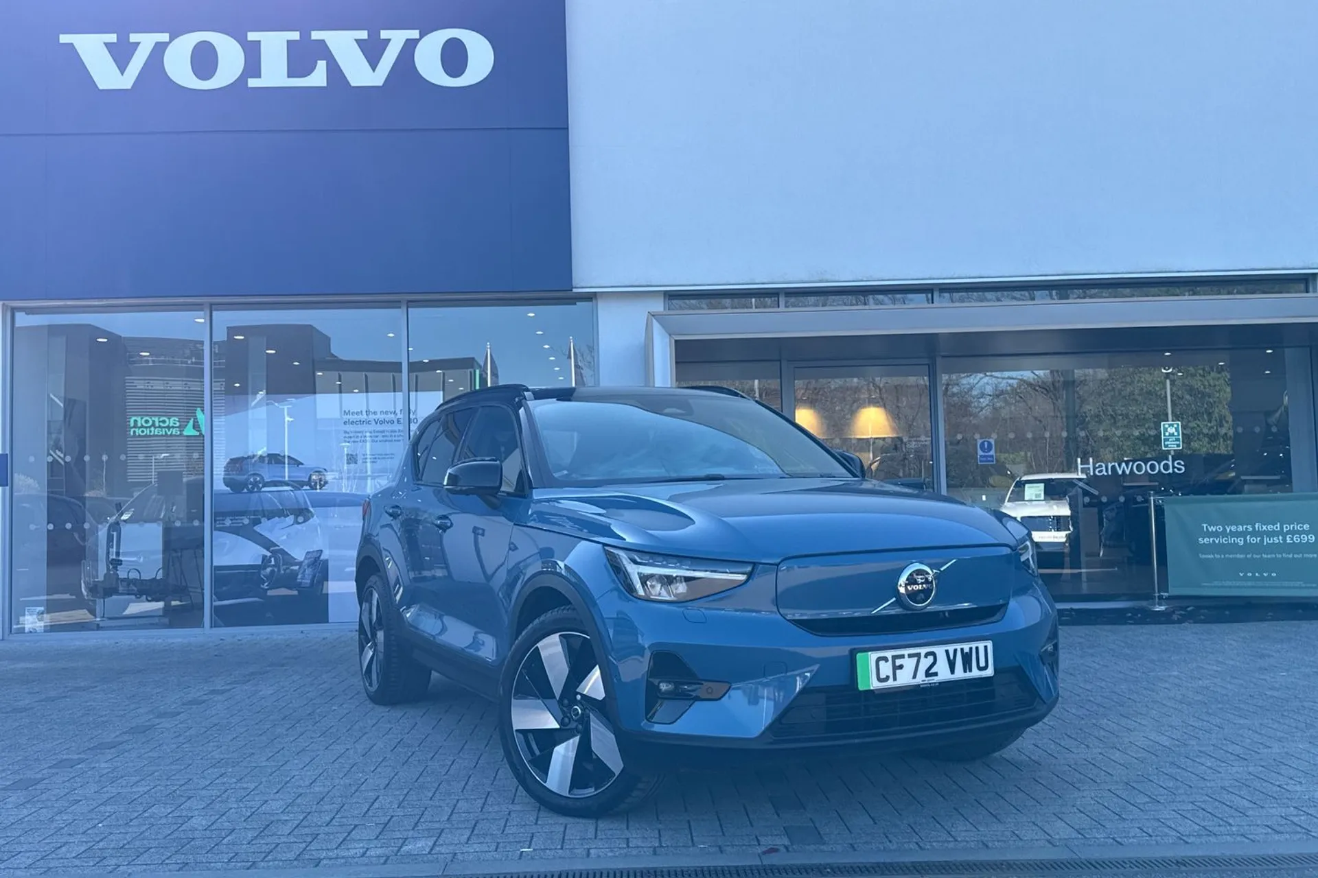 Volvo XC40 focused image