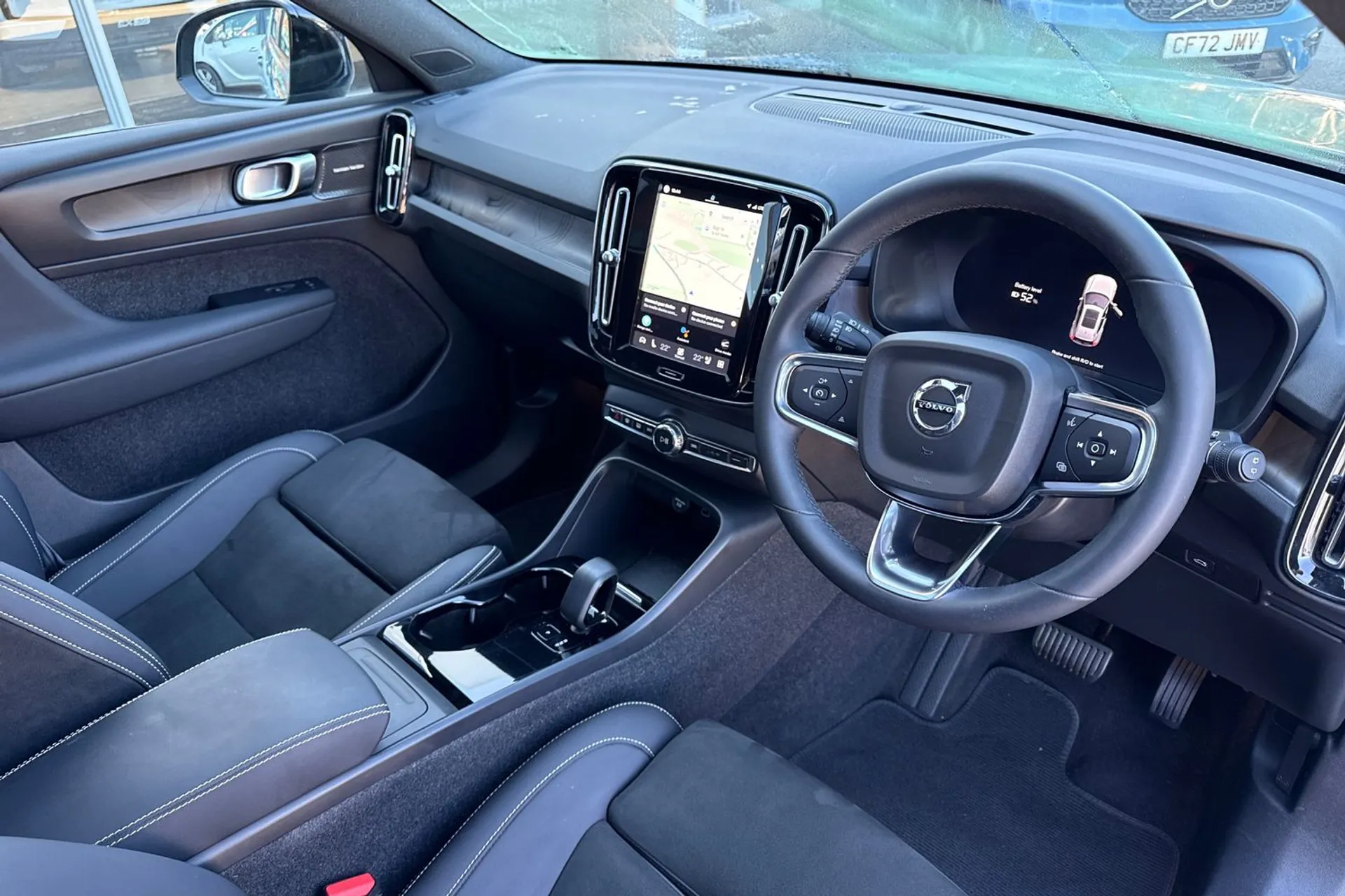 Volvo XC40 thumbnail image number 6