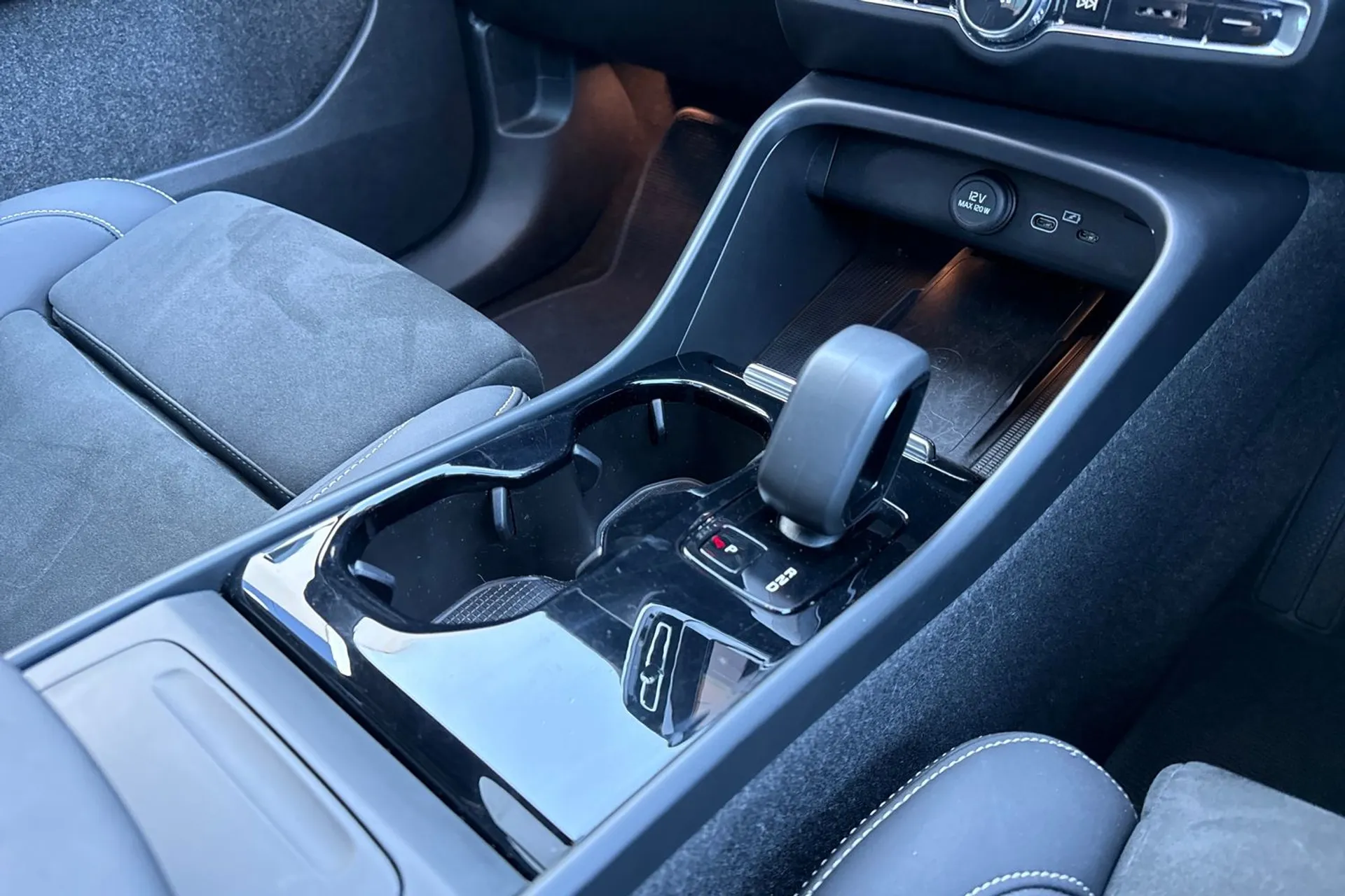 Volvo XC40 thumbnail image number 43