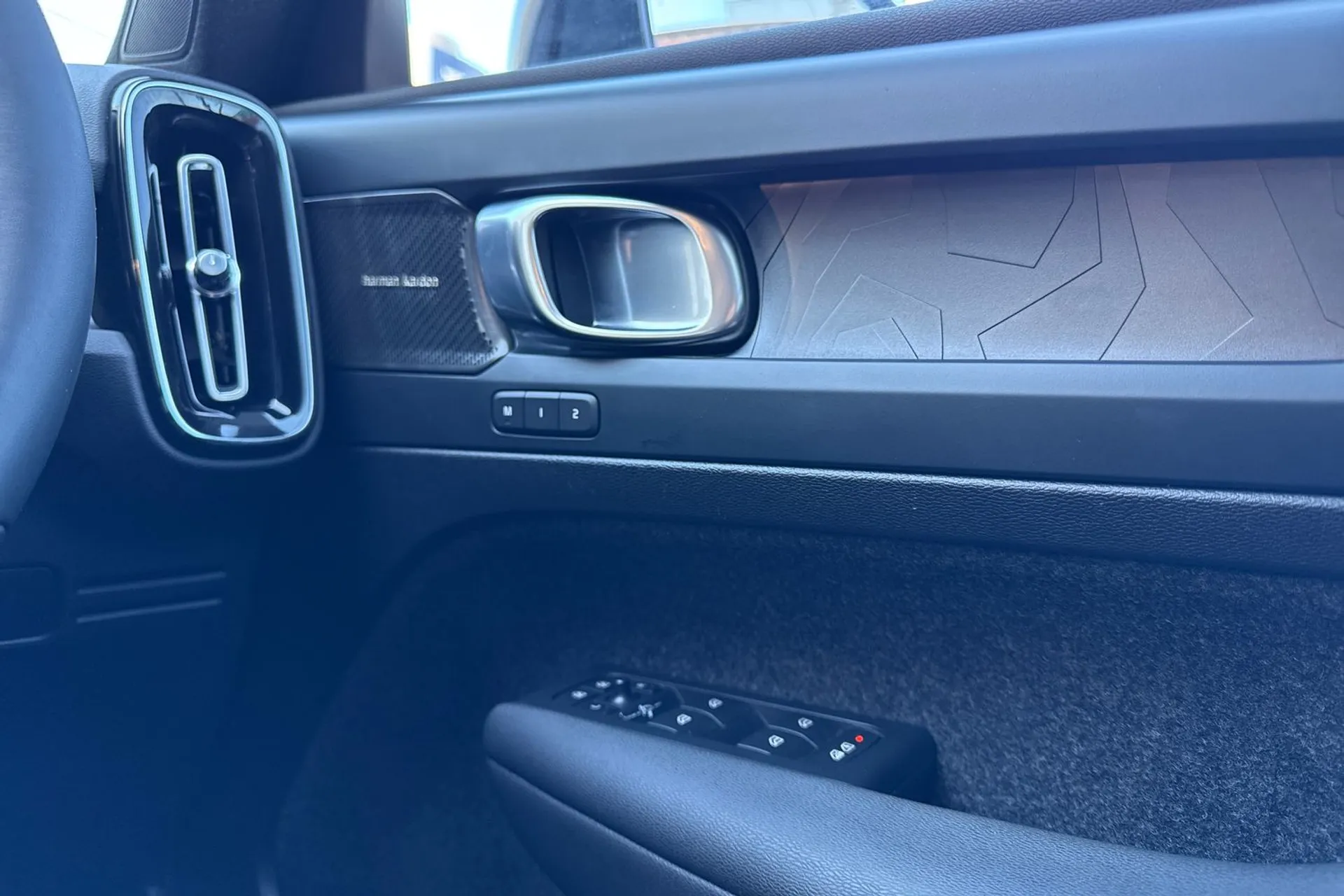 Volvo XC40 thumbnail image number 42