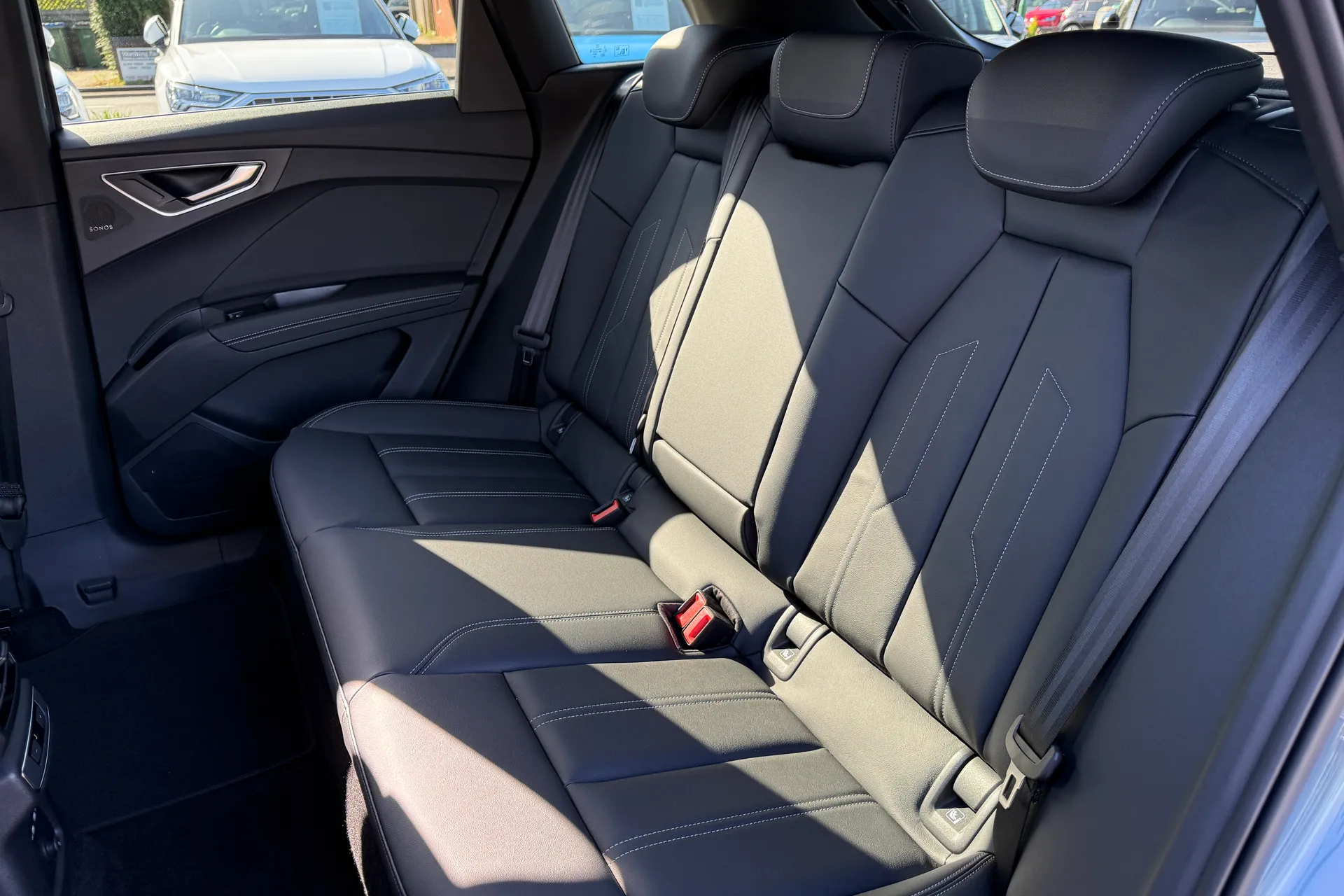 Audi Q4 thumbnail image number 48