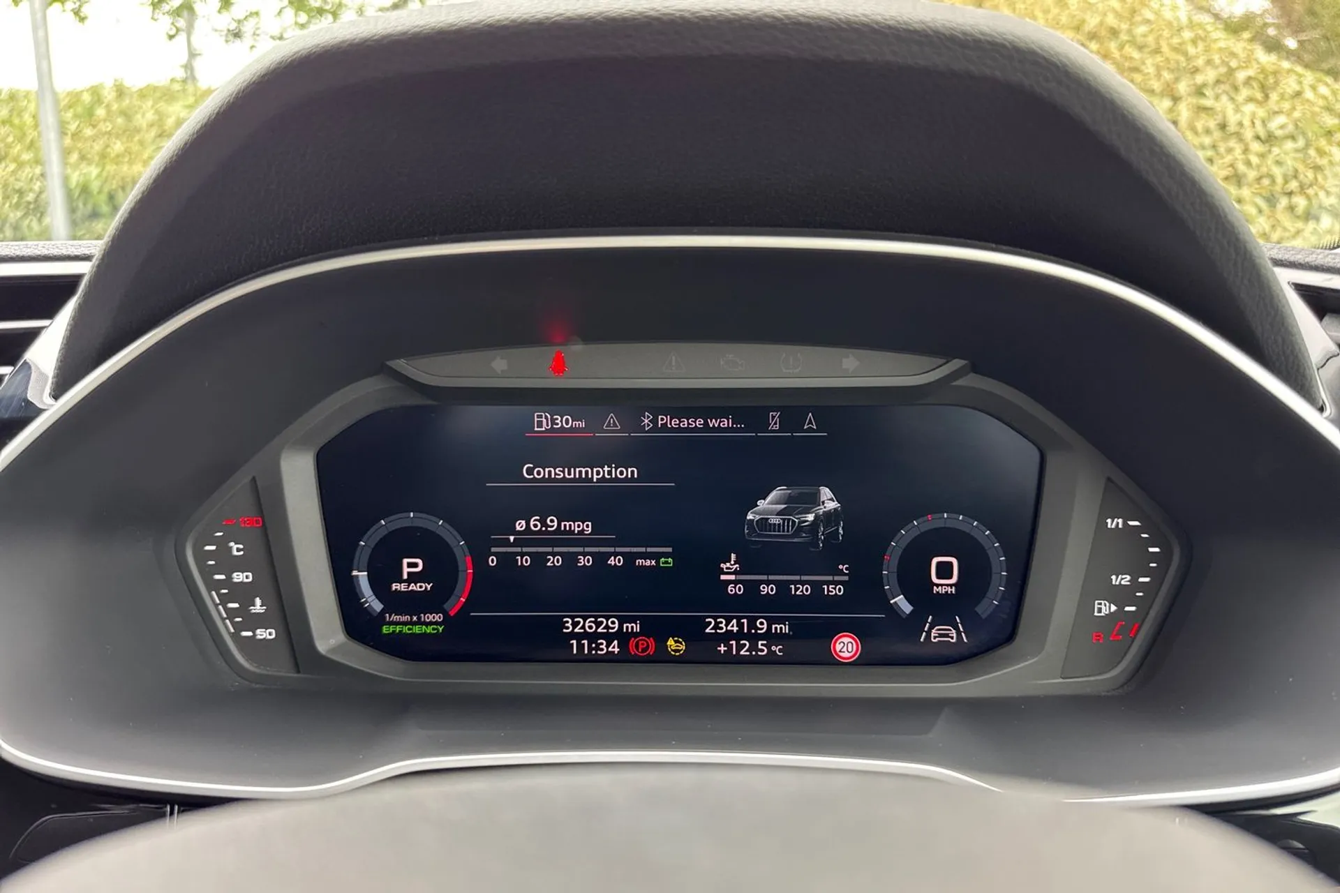 Audi Q3 thumbnail image number 33