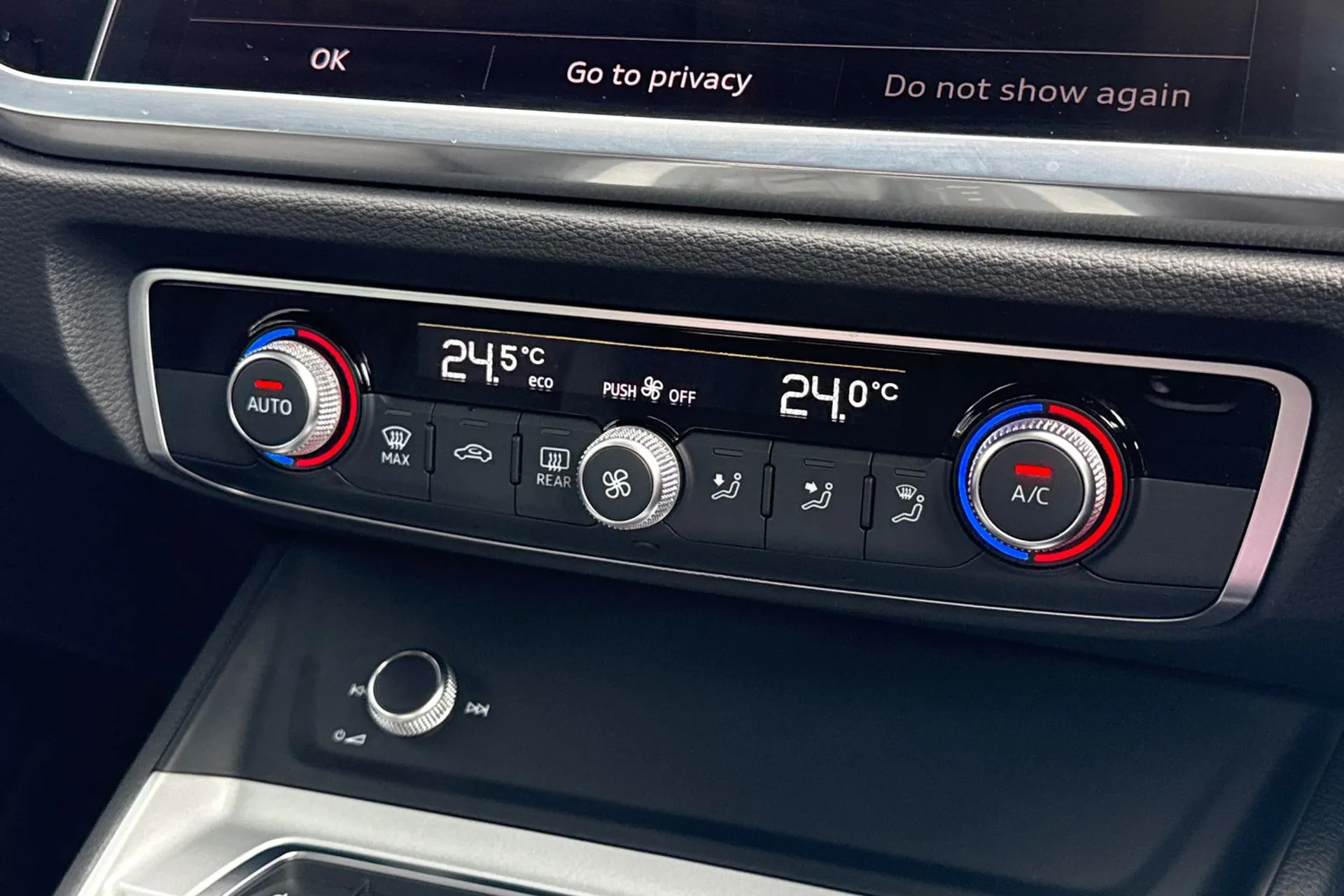 Audi Q3 thumbnail image number 14