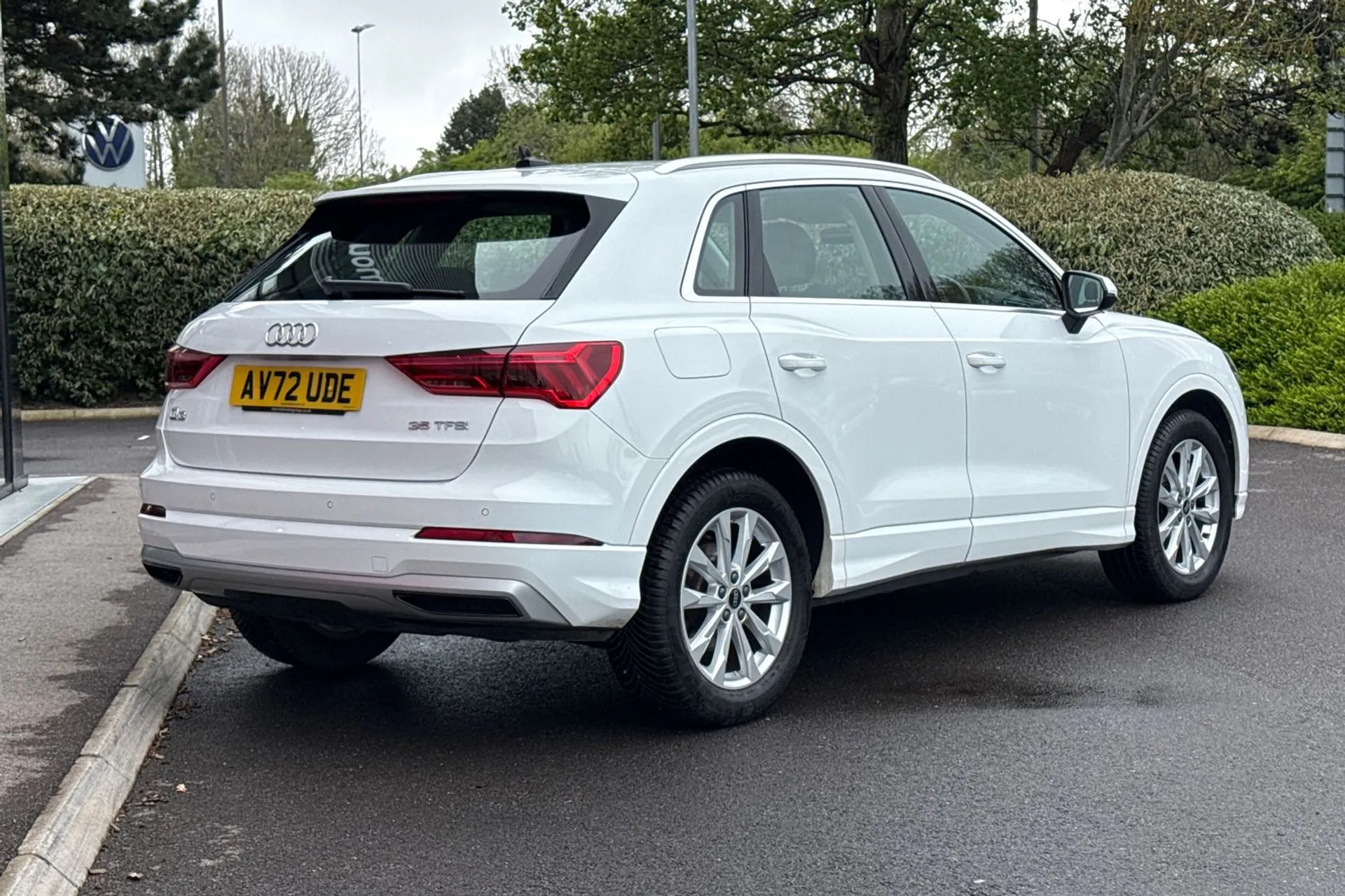 Audi Q3 thumbnail image number 11