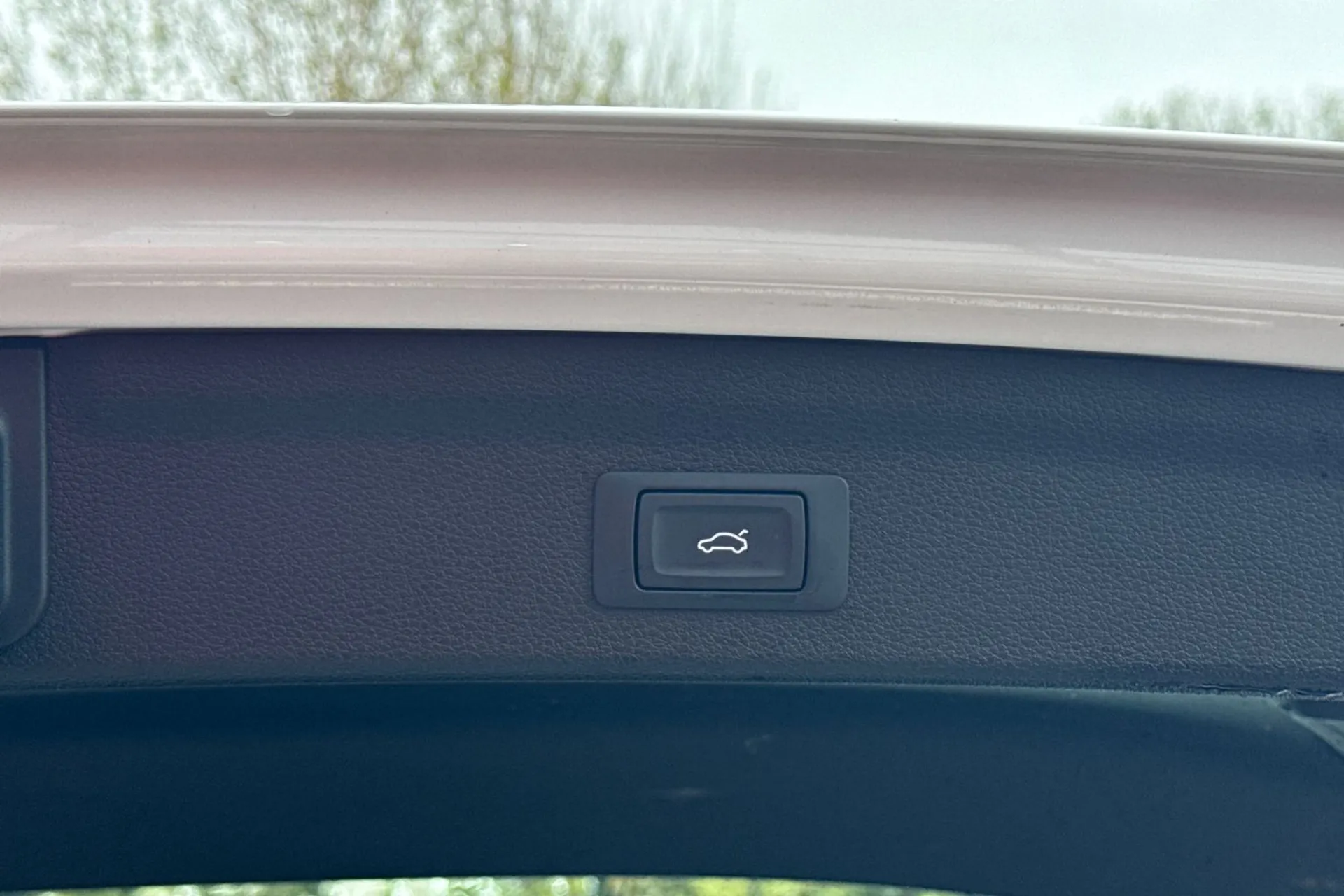 Audi Q3 thumbnail image number 30