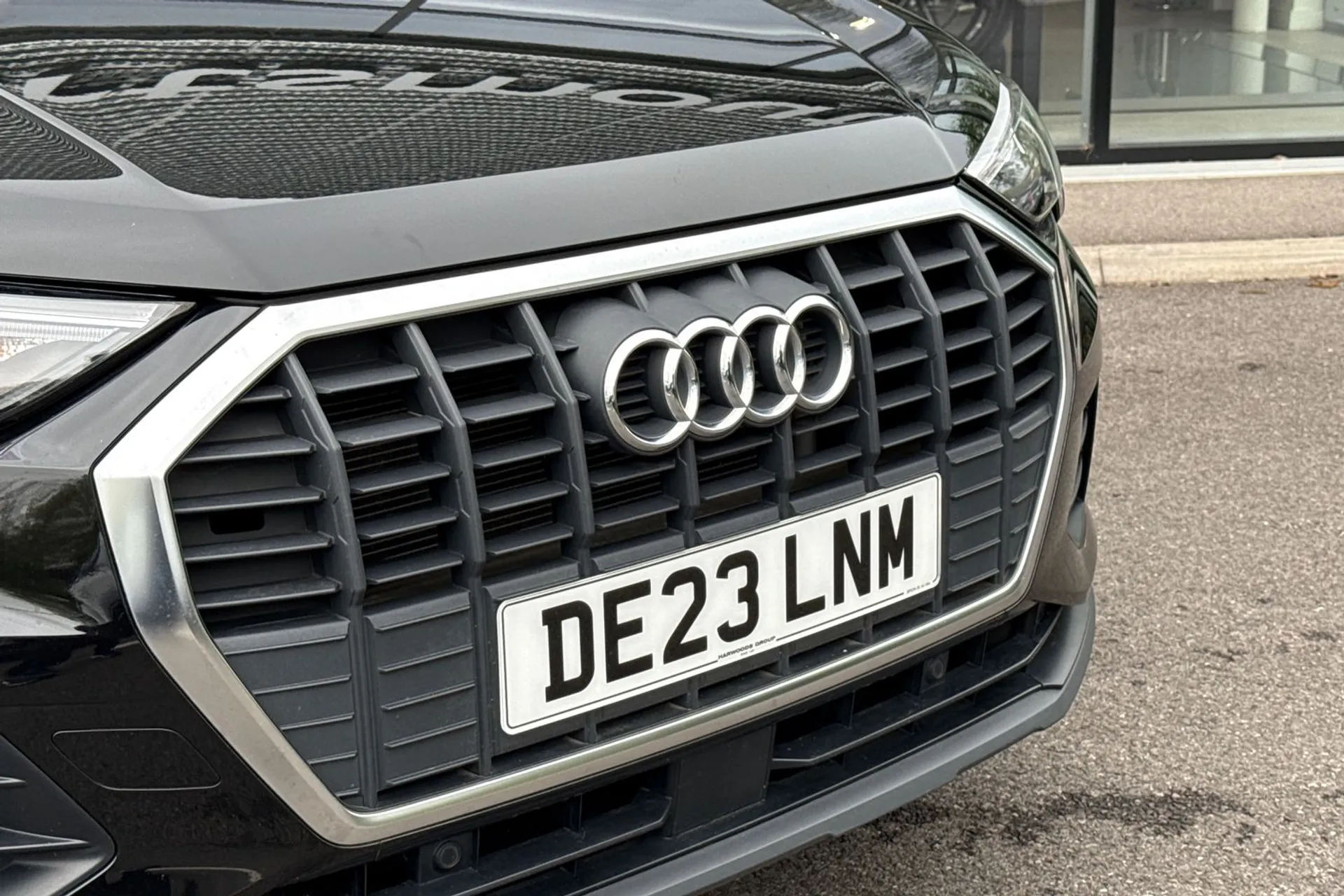 Audi Q3 thumbnail image number 9