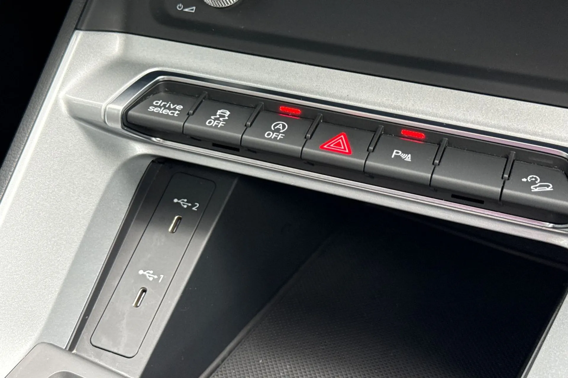 Audi Q3 thumbnail image number 39