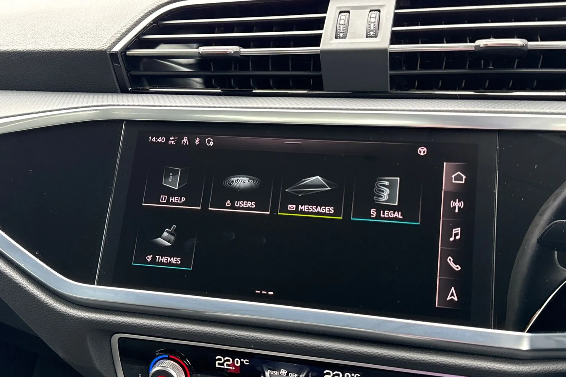 Audi Q3 thumbnail image number 41