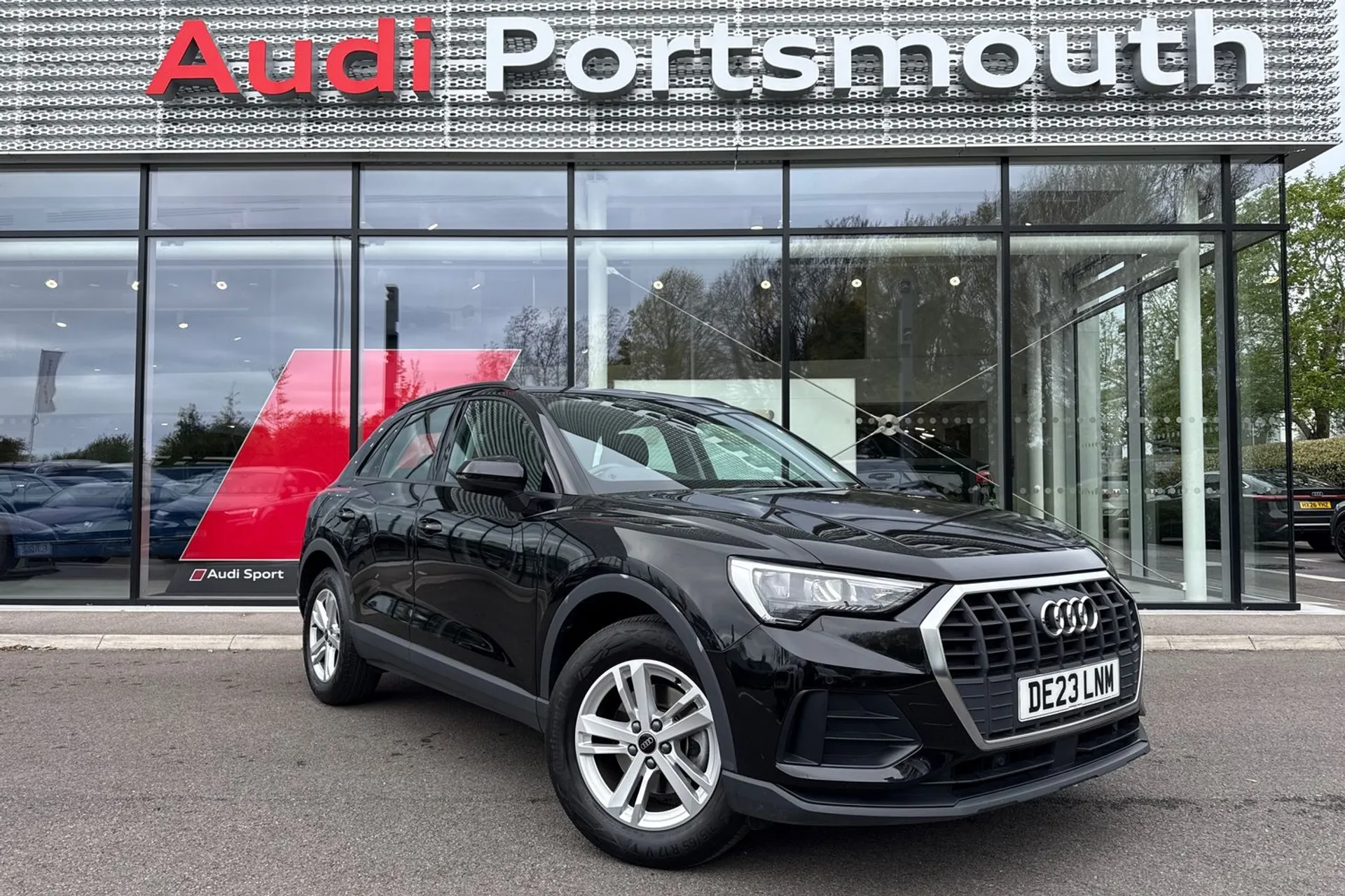 Audi Q3 focused image