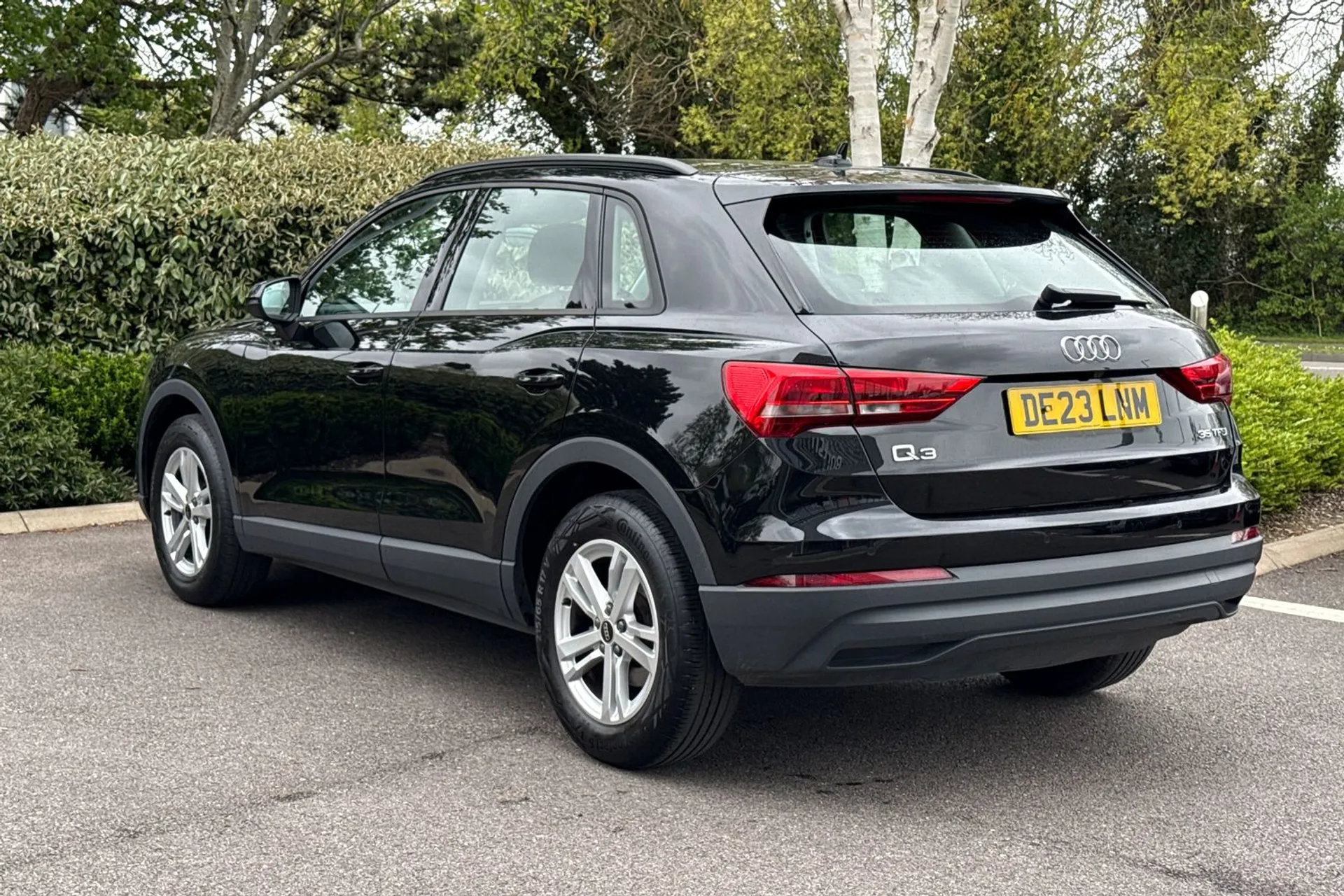 Audi Q3 thumbnail image number 15