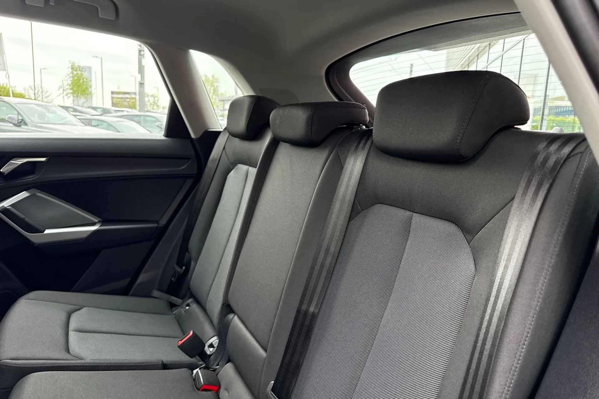 Audi Q3 thumbnail image number 45