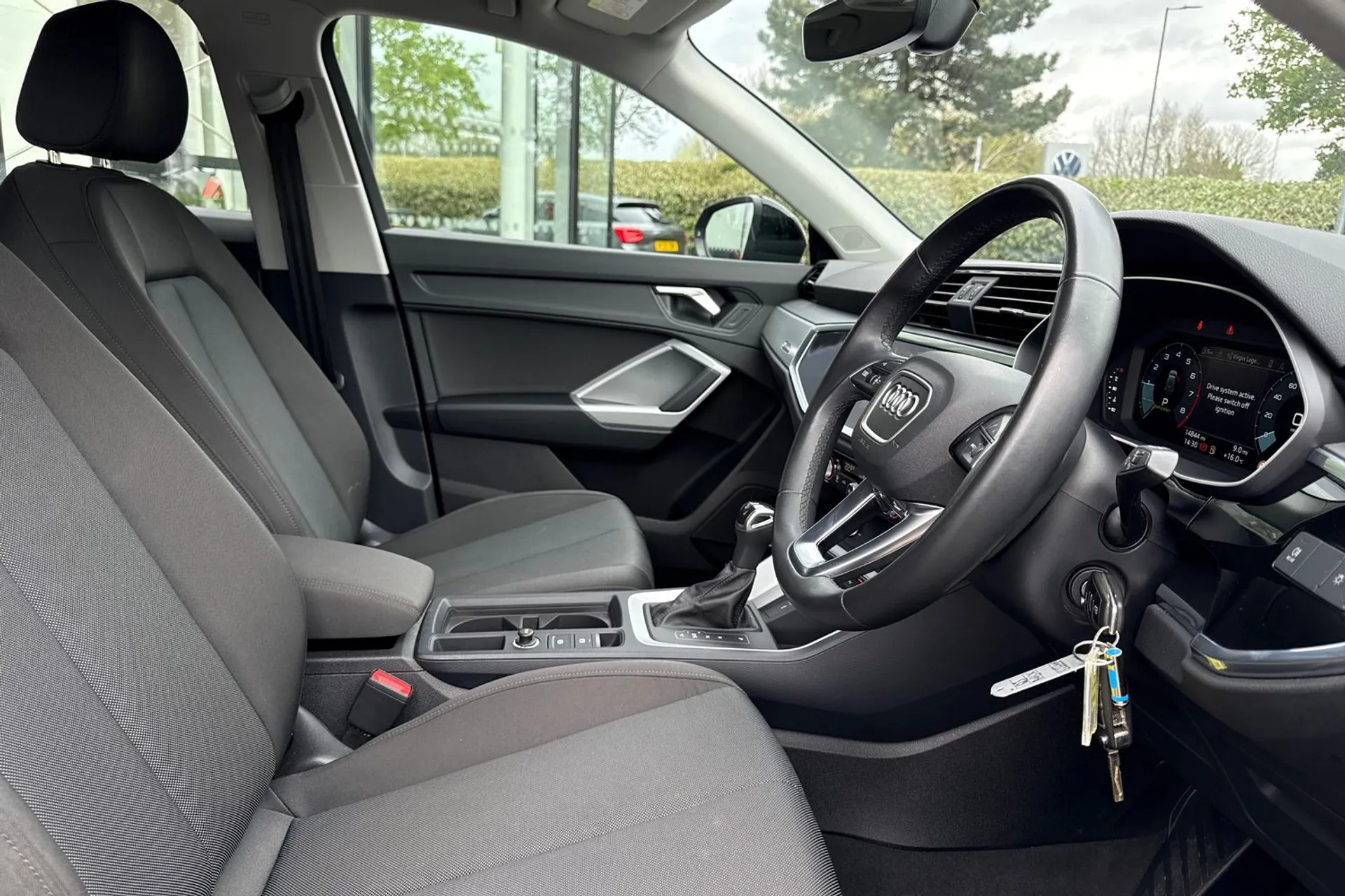 Audi Q3 thumbnail image number 38