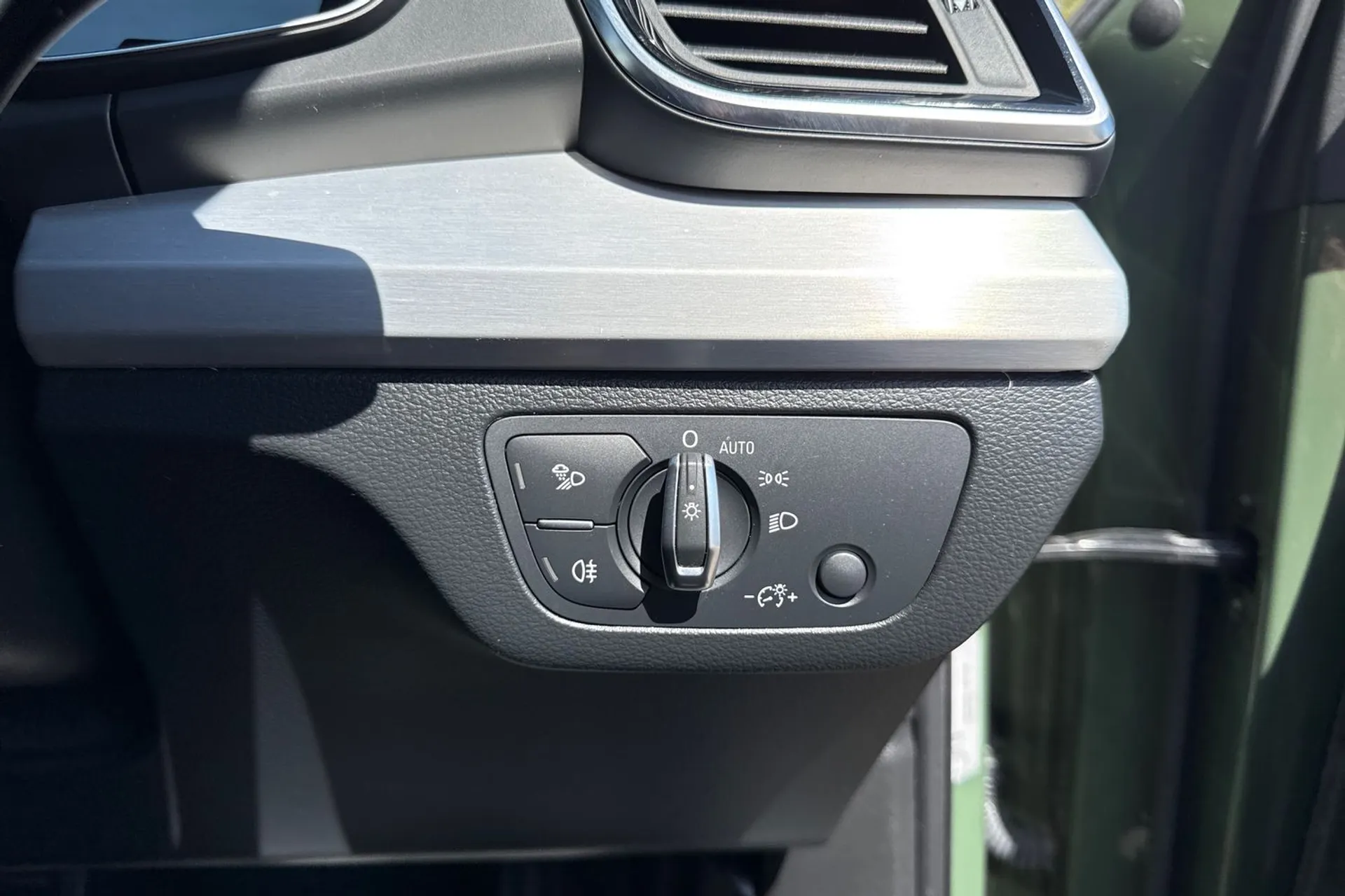 Audi Q5 thumbnail image number 35