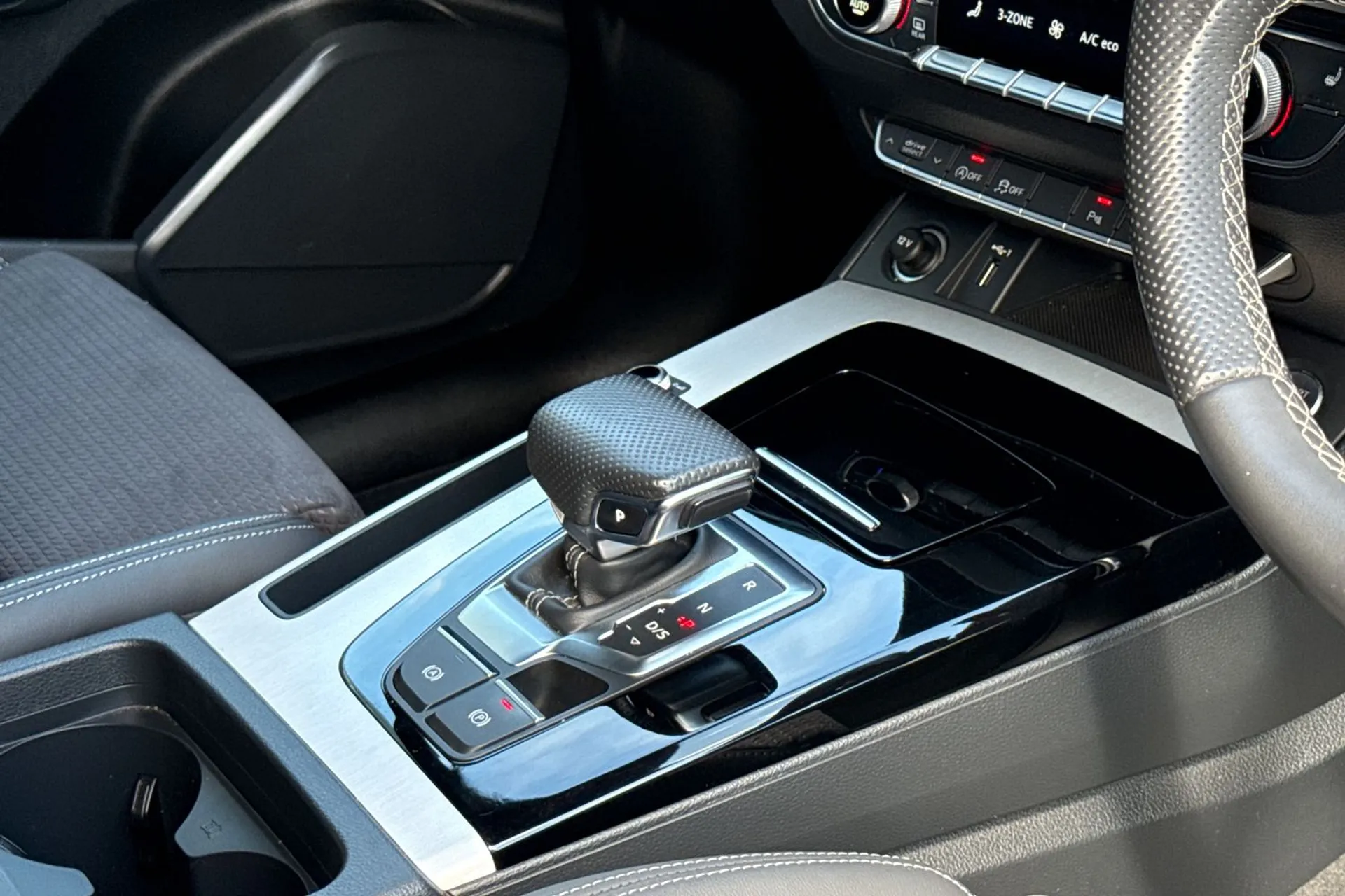 Audi Q5 thumbnail image number 9