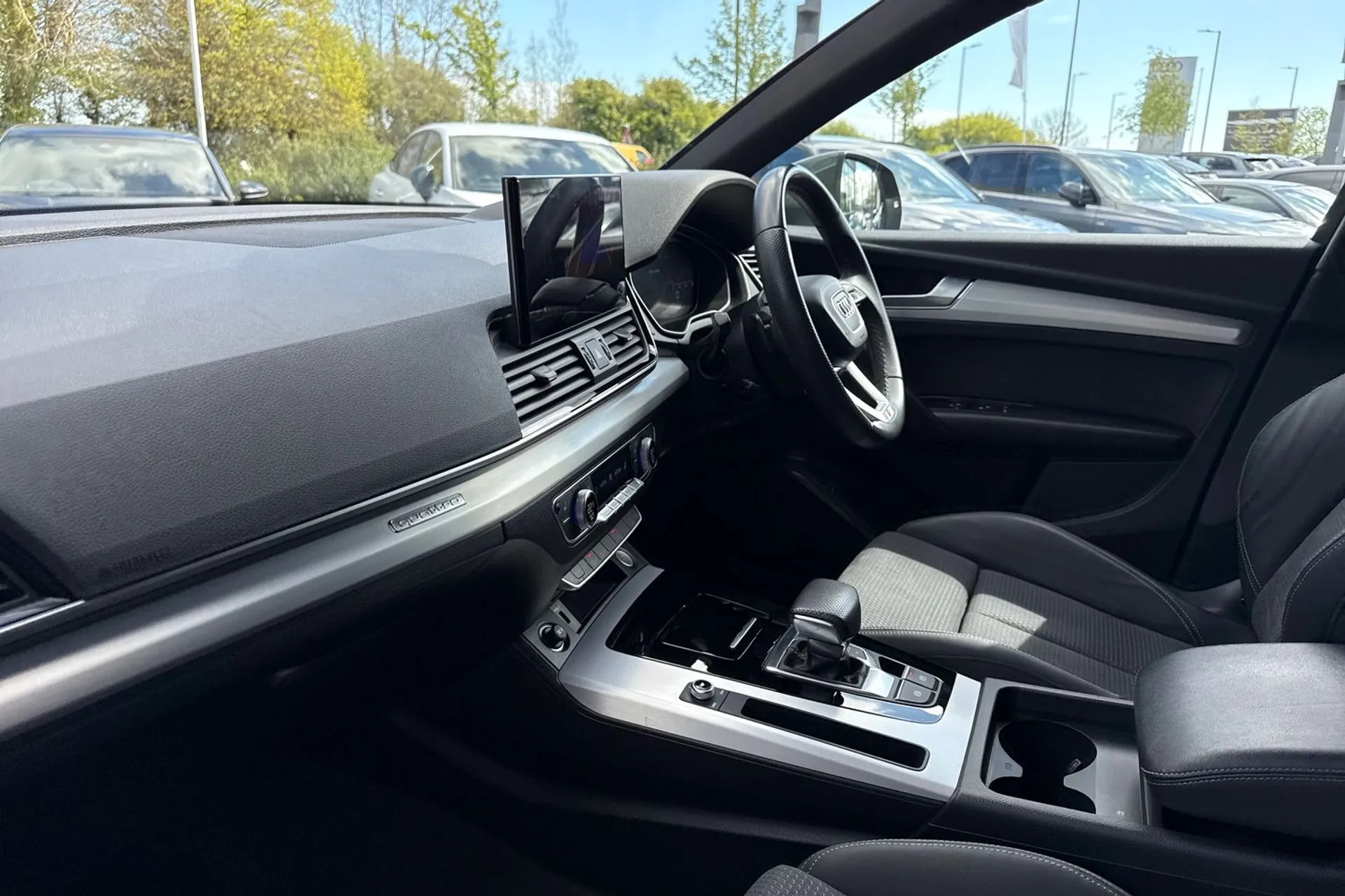 Audi Q5 thumbnail image number 30